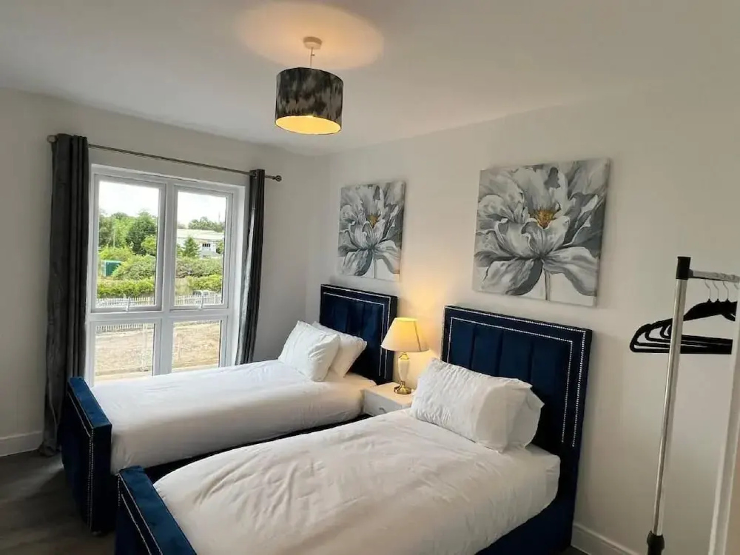 Modern 2 Bedroom Apartment