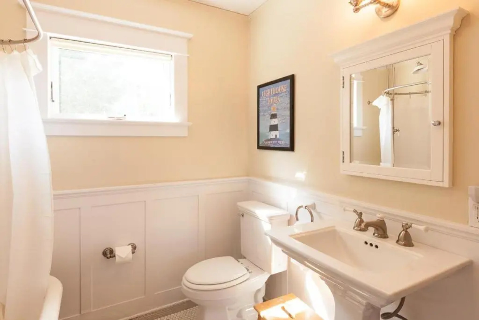 Sweet Columbia 3 Bedroom Home by Redawning