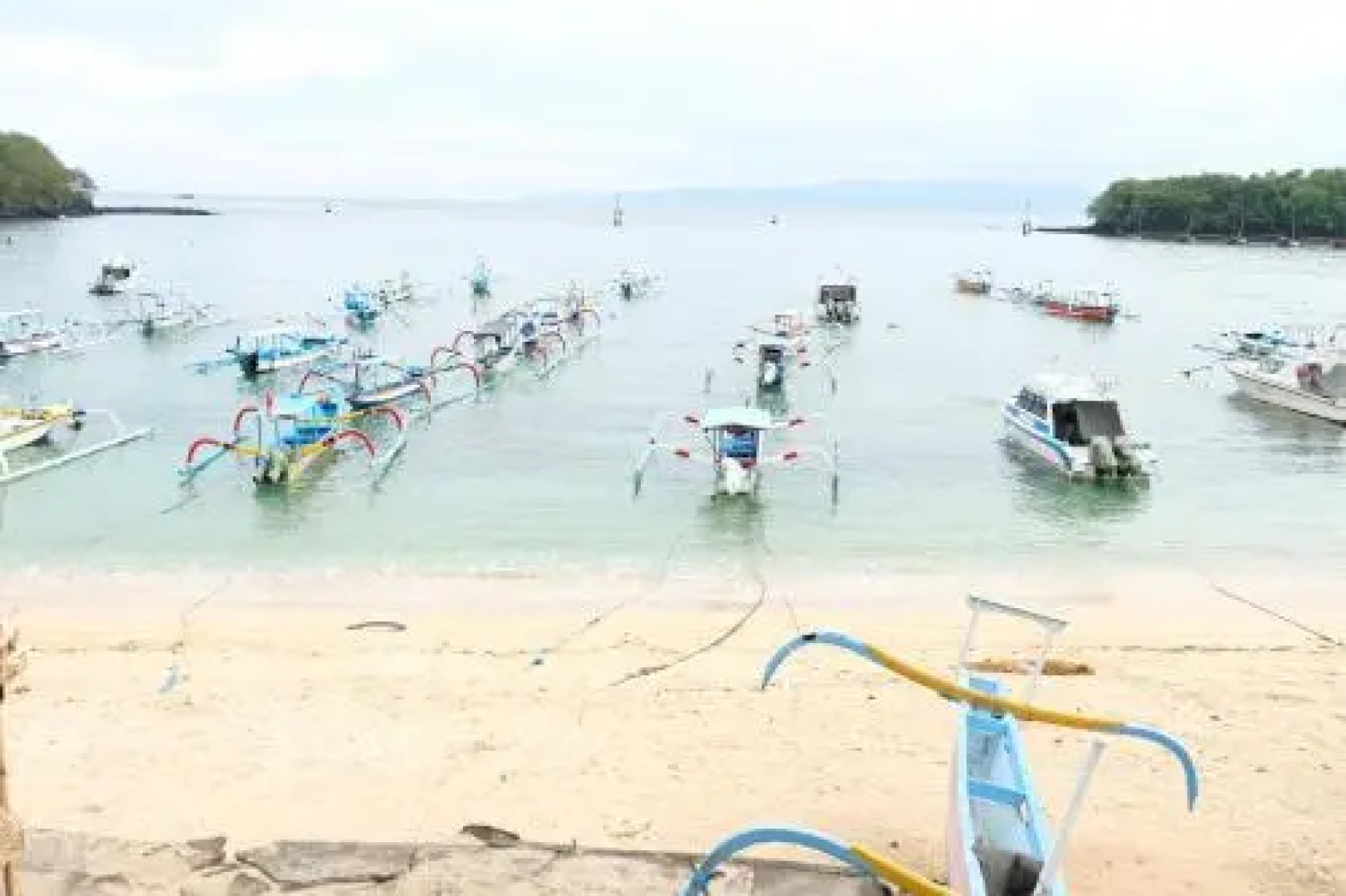 Kerti Beach Bungalow and Restaurant