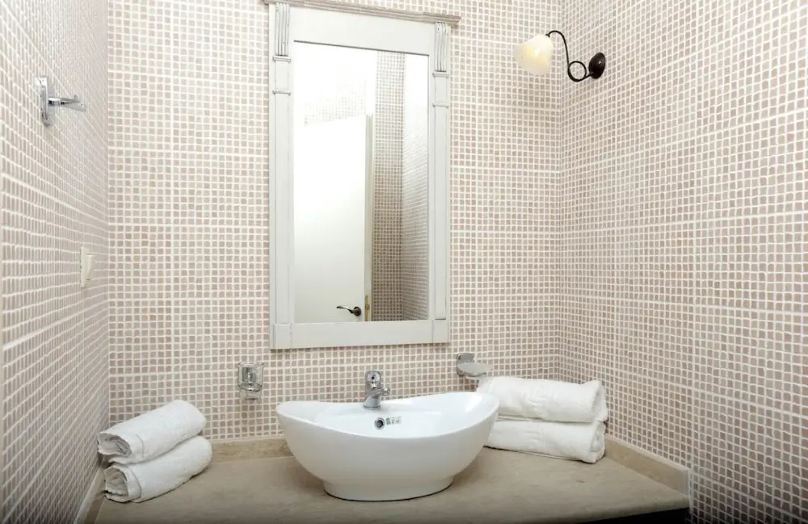 Enjoy the Great Amenities Offerd at the Mourtzanakis Residence