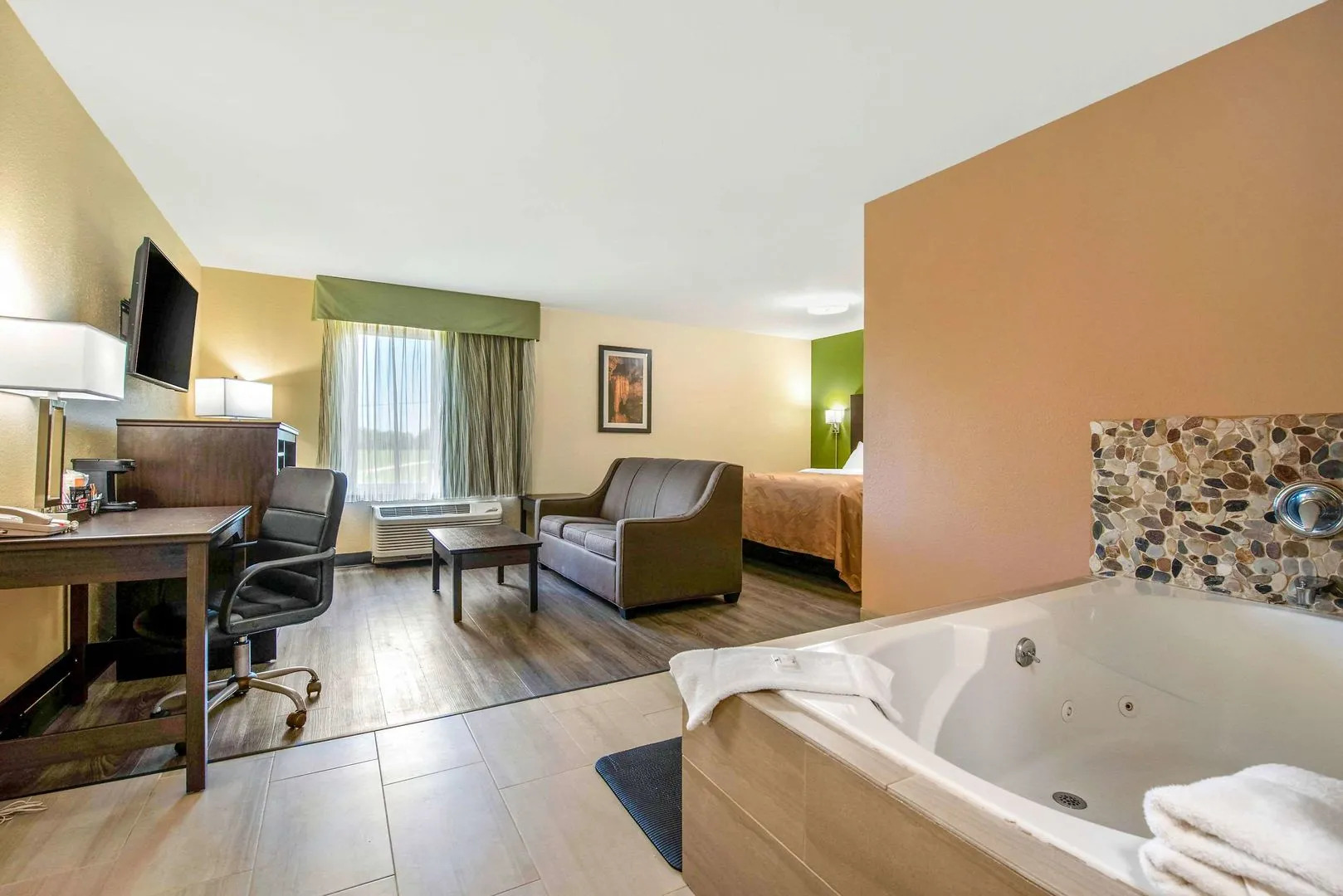Quality Inn & Suites Brandenburg - Fort Knox