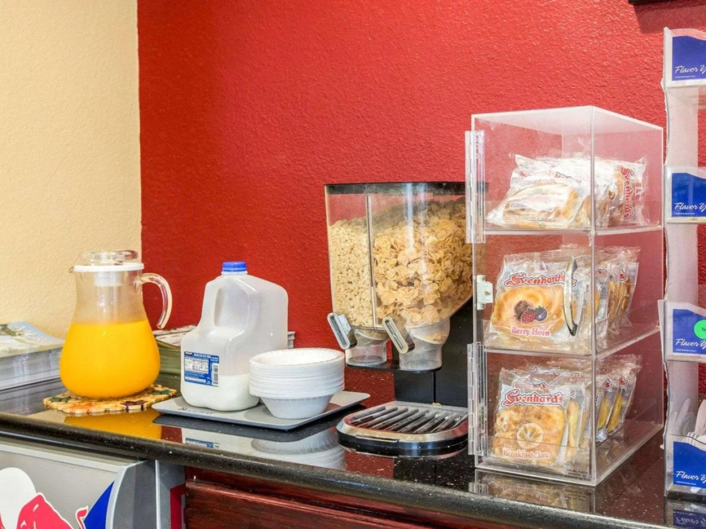 Rodeway Inn Near University-Gateway to Yosemite