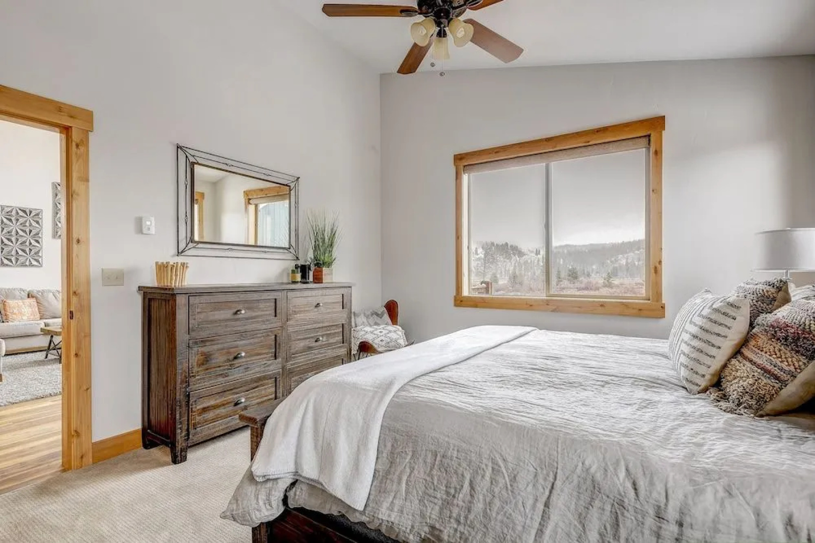 Mountain Willow At Grand Park 4 Bedroom Home by RedAwning
