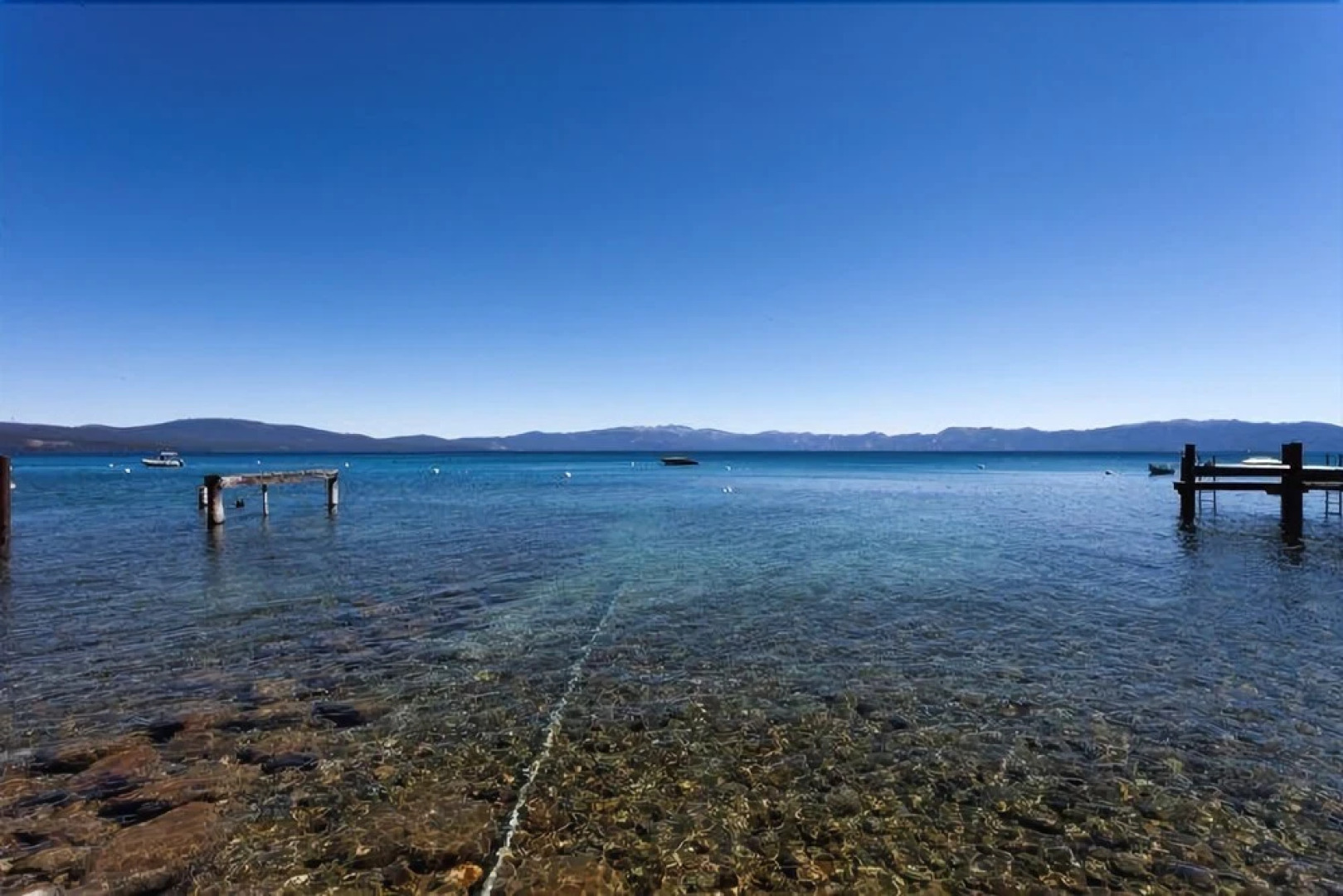 Fraser Lakefront Rental Cabin by RedAwning