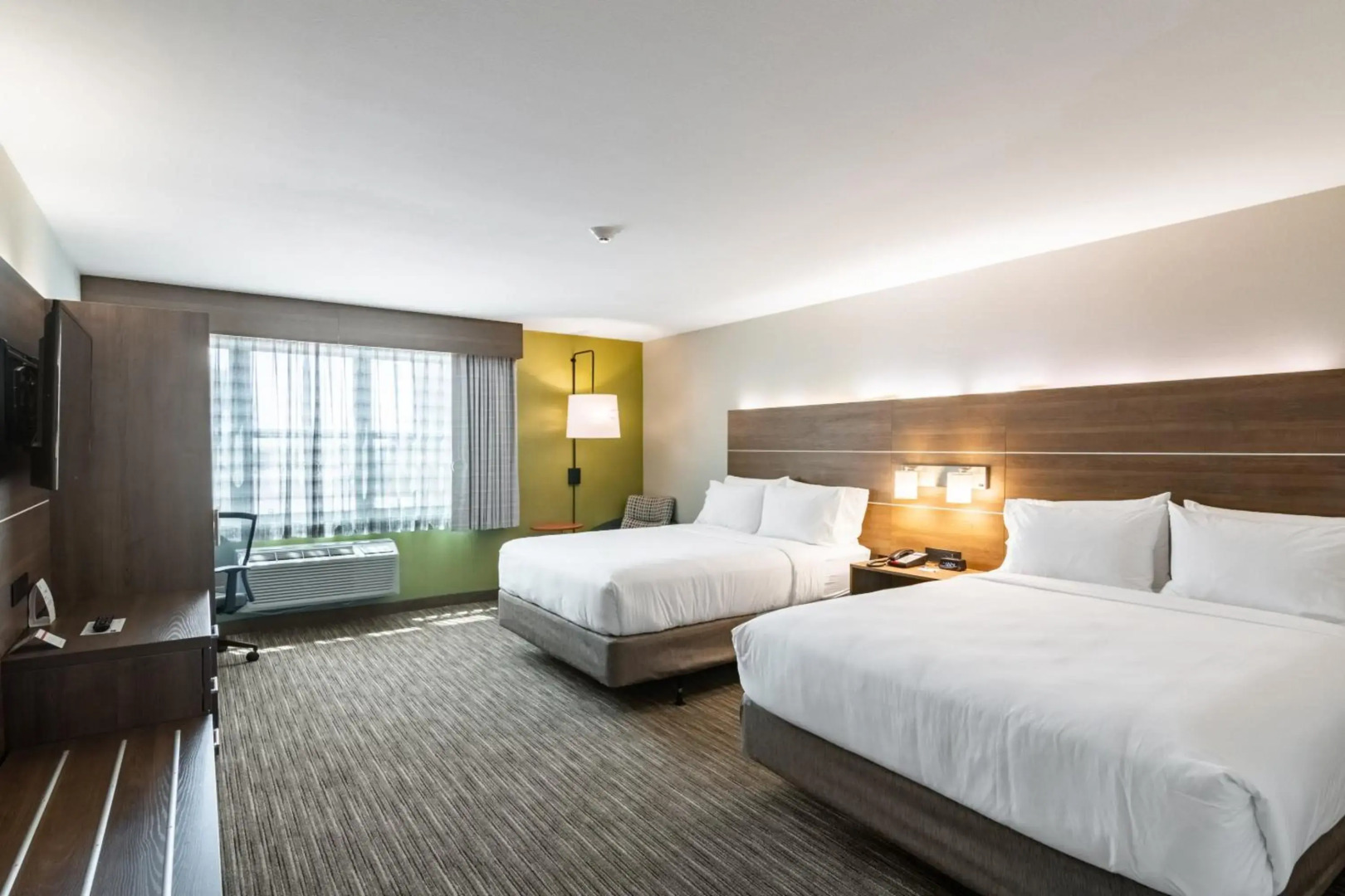 Holiday Inn Express & Suites Camarillo by IHG