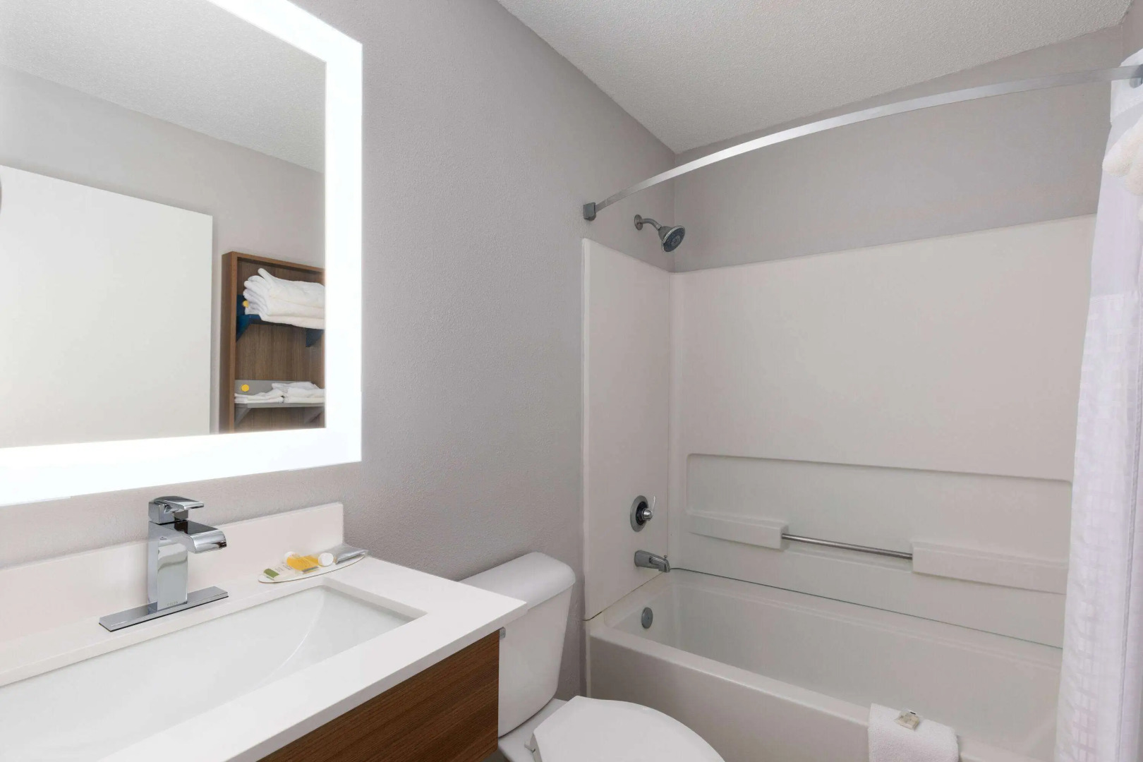 Microtel Inn by Wyndham Bowling Green
