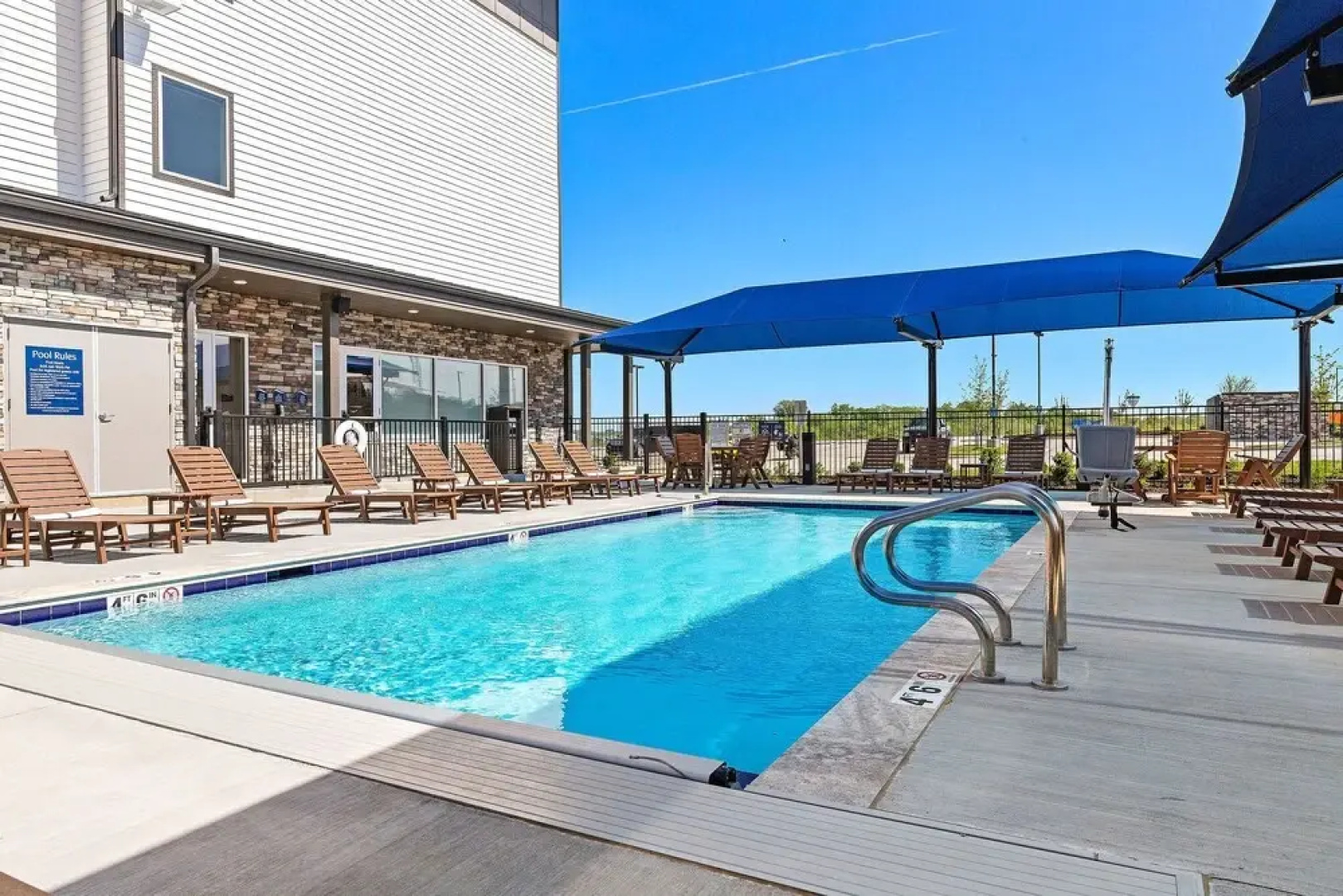 Holiday Inn Express Kansas City North Parkville An IHG Hotel