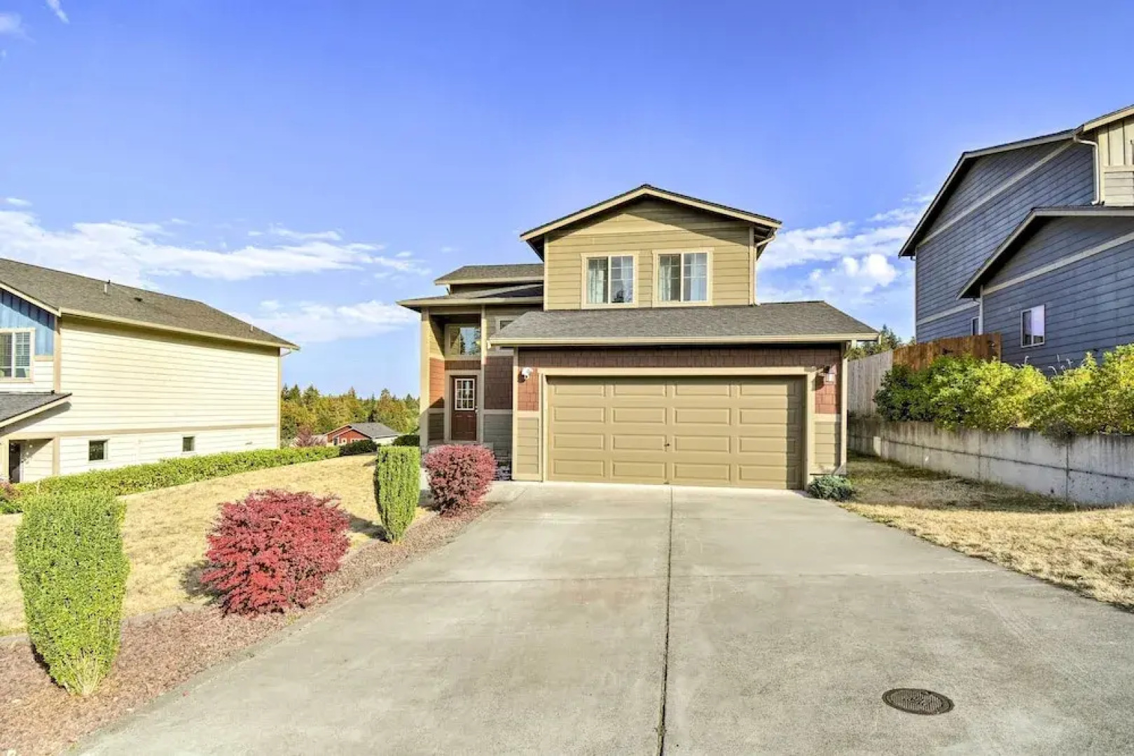 Pet-friendly Poulsbo Abode w/ Mountain Views!