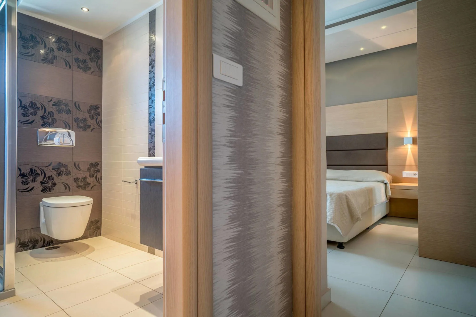 Kymothoe Elite Suites