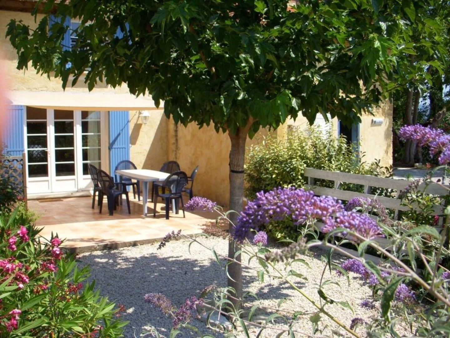 House With 3 Bedrooms in Sarrians, With Wonderful Mountain View, Priva