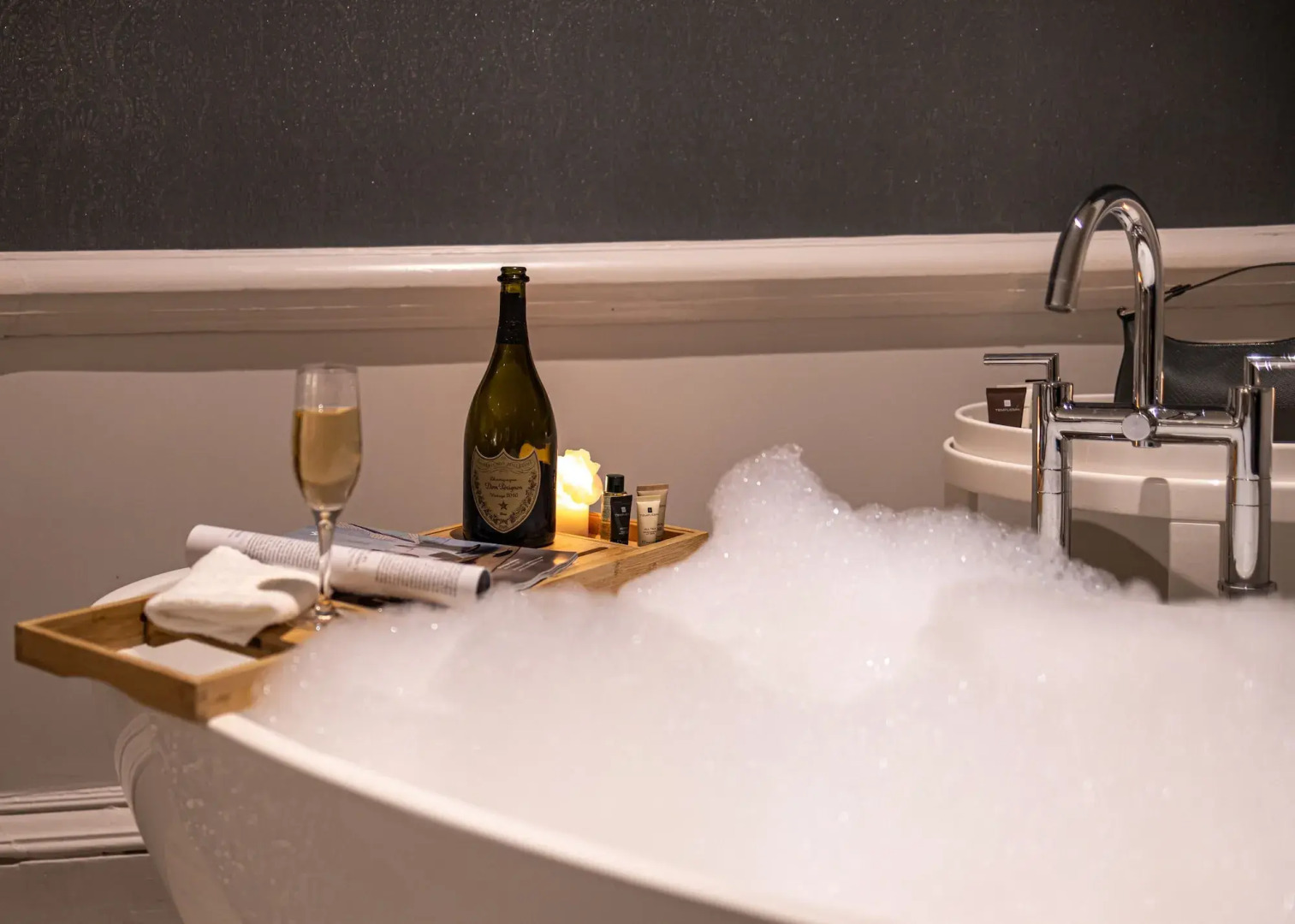 Barnett Hill - Luxury Hotel