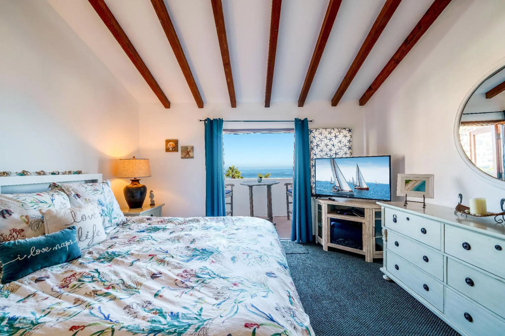 Gorgeous Oceanfront villa with panoramic views