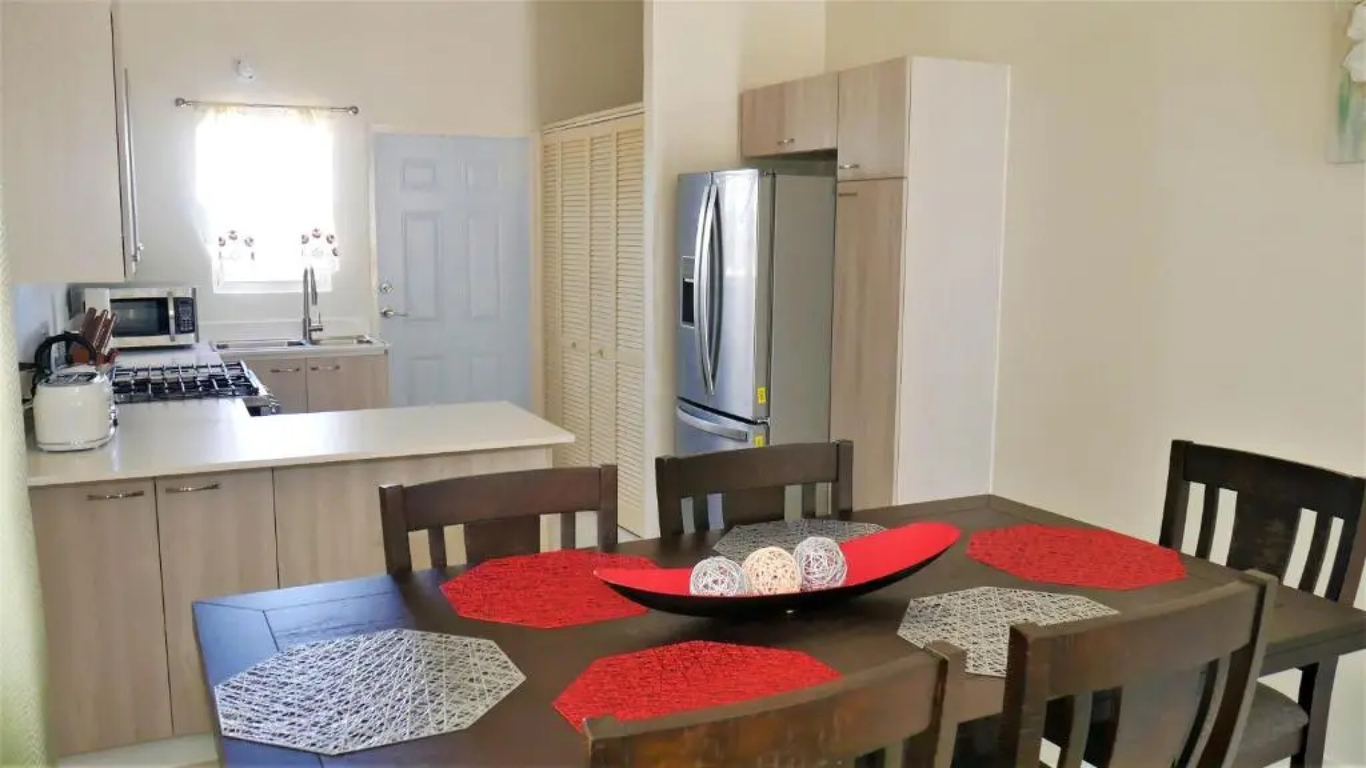 Lux Sea View Camelot Village Discovery Bay