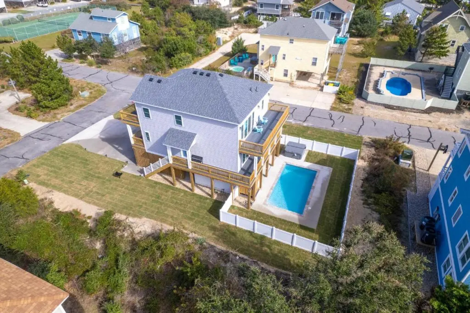 1688 Beach Wood 3 Min Walk to Beach