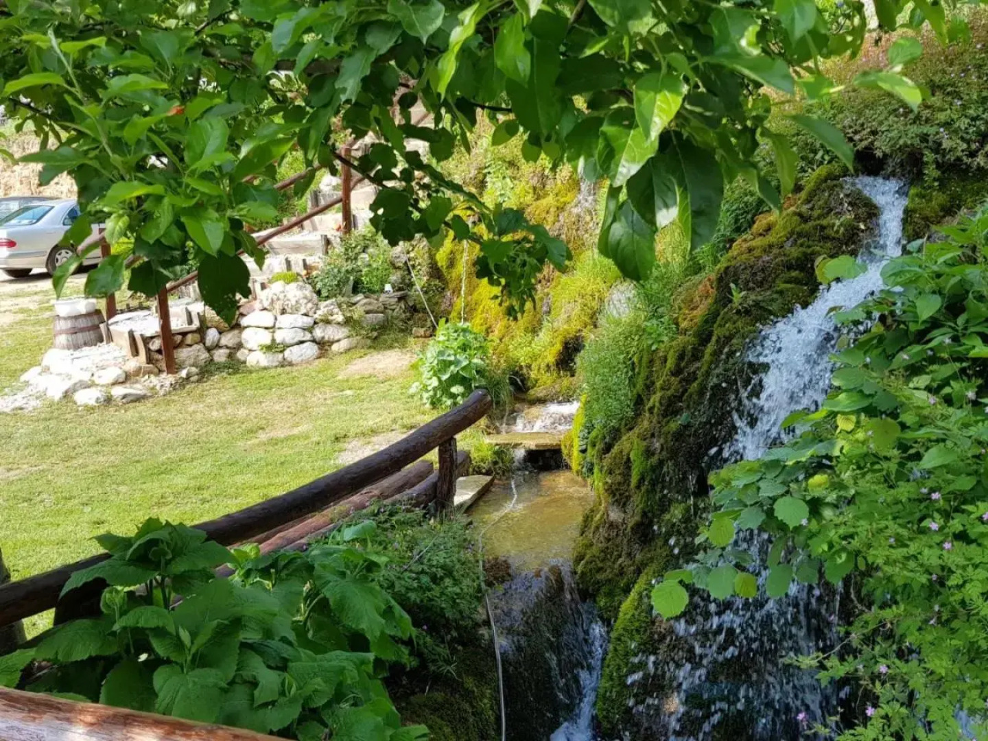 Guest House Lisinski Raj