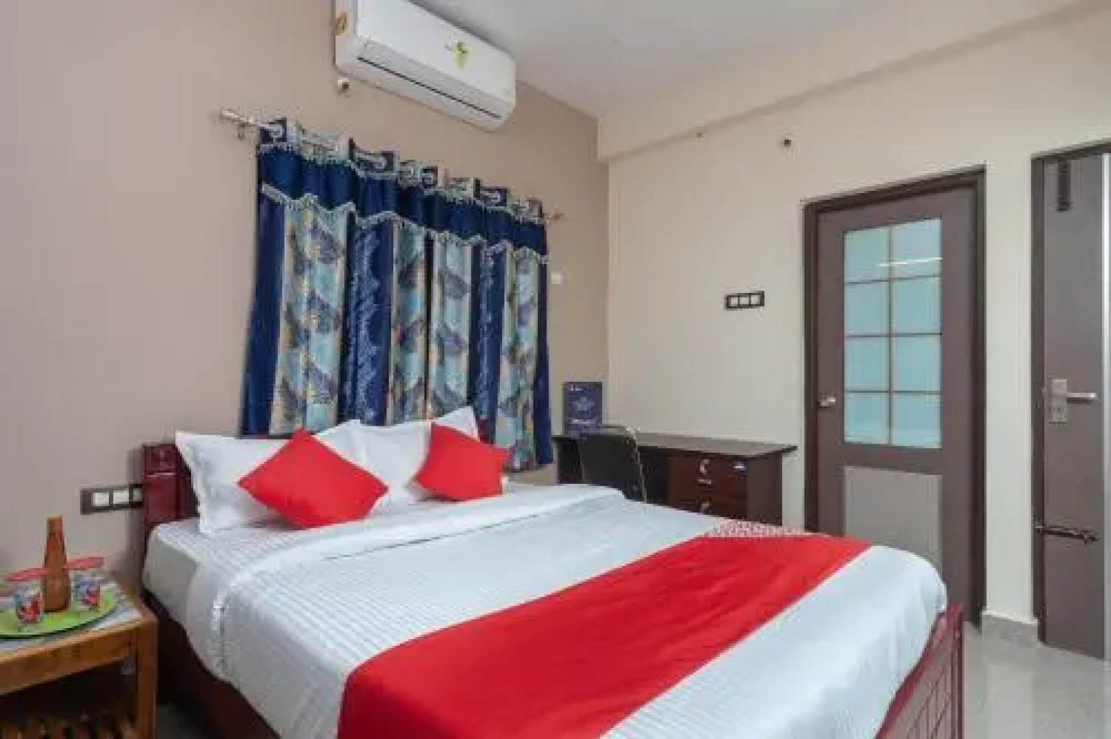 OYO 25021 Rajam Residency