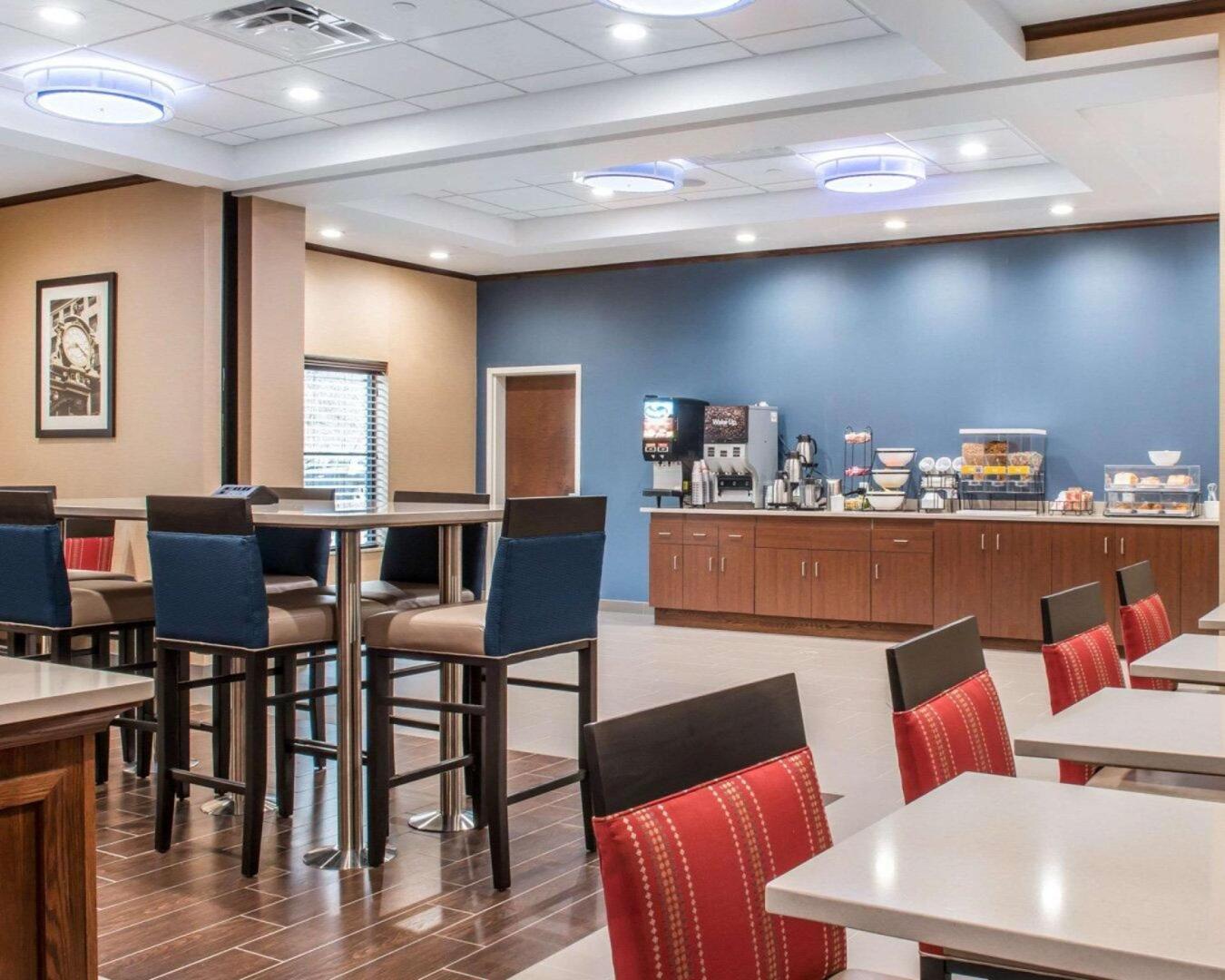 Comfort Inn & Suites Pittsburgh South