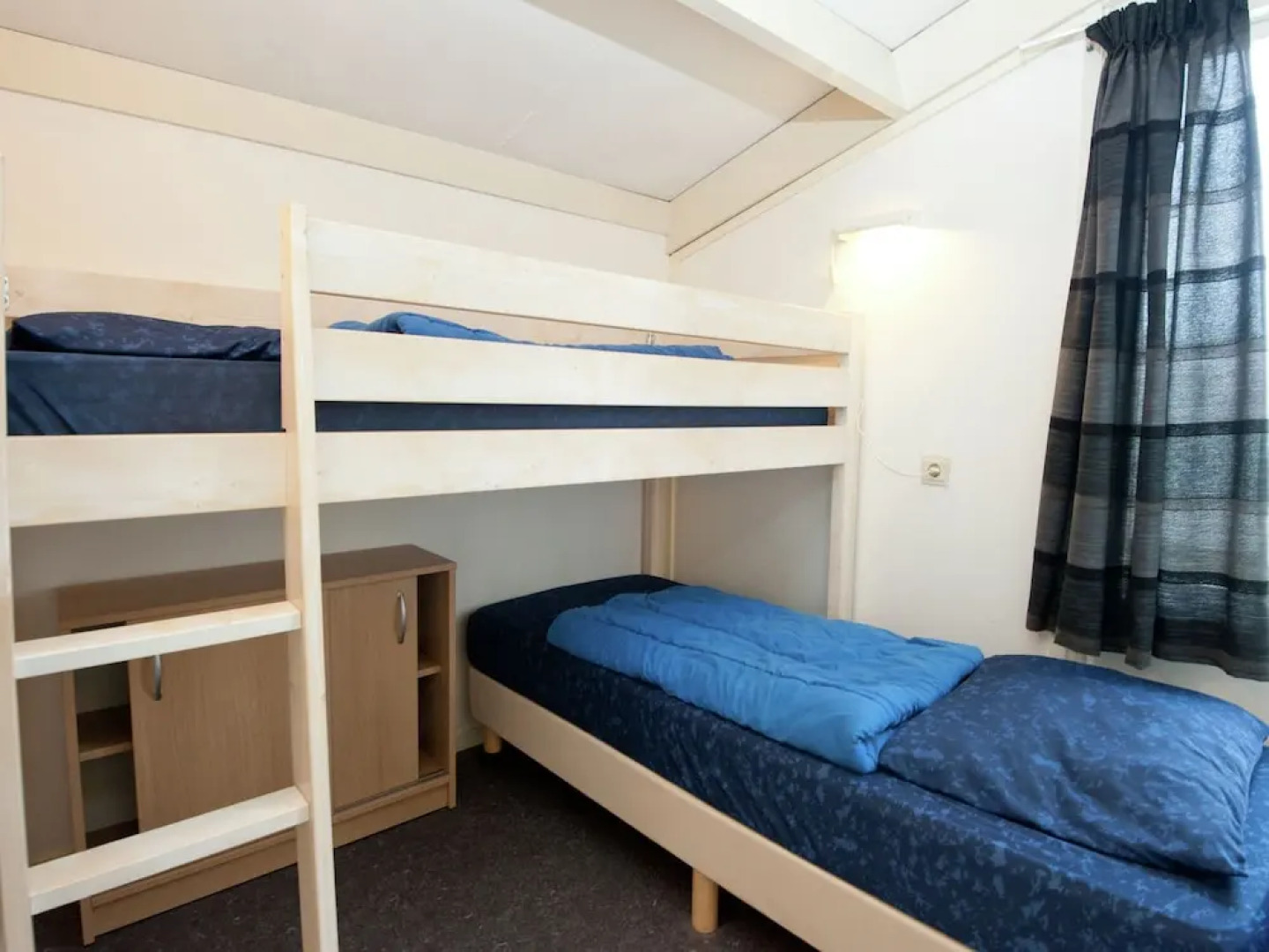 Neat Bungalow With Garden and Terrace, Near Hoorn