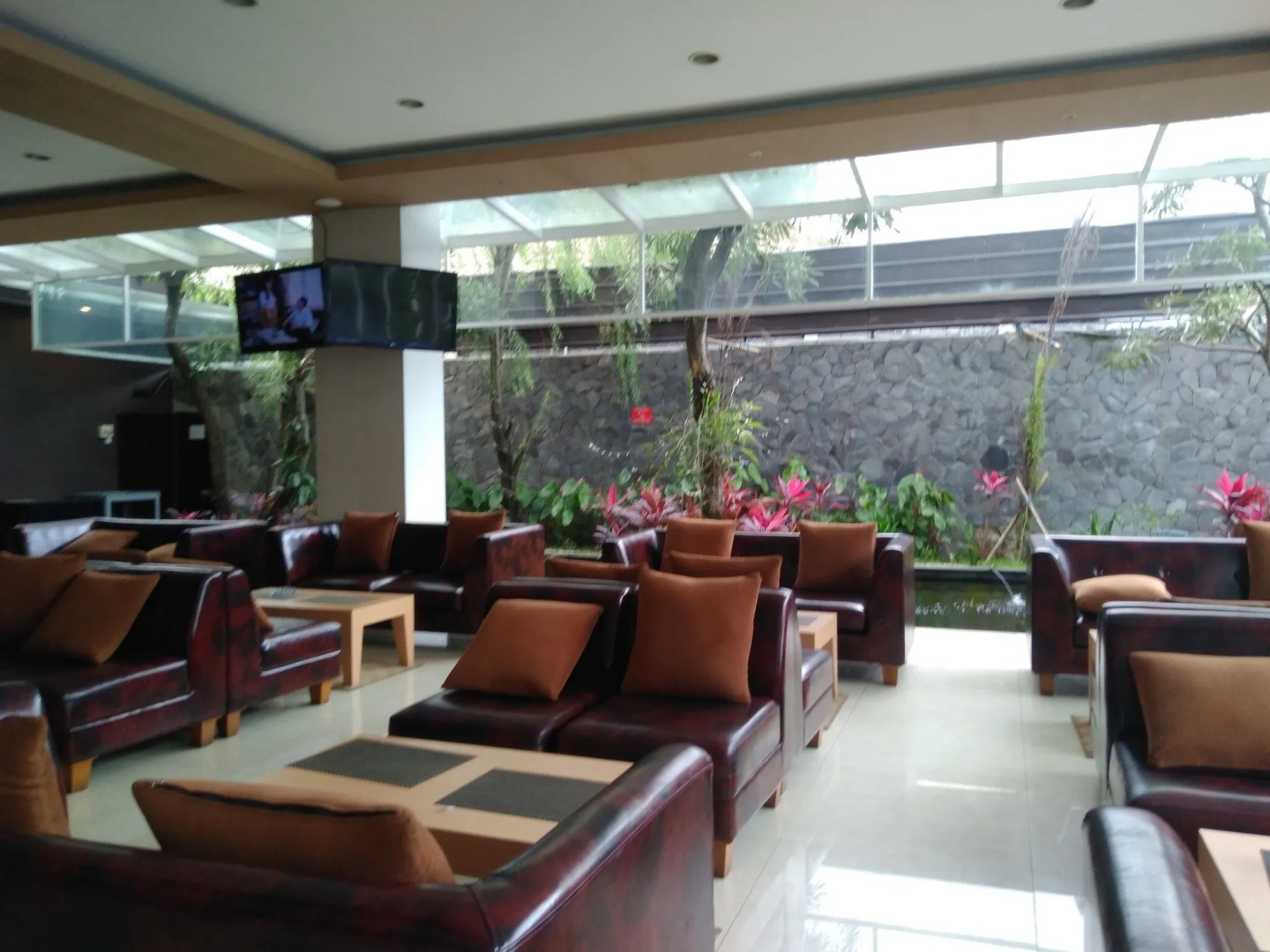 Oasis Siliwangi Sport Hotel