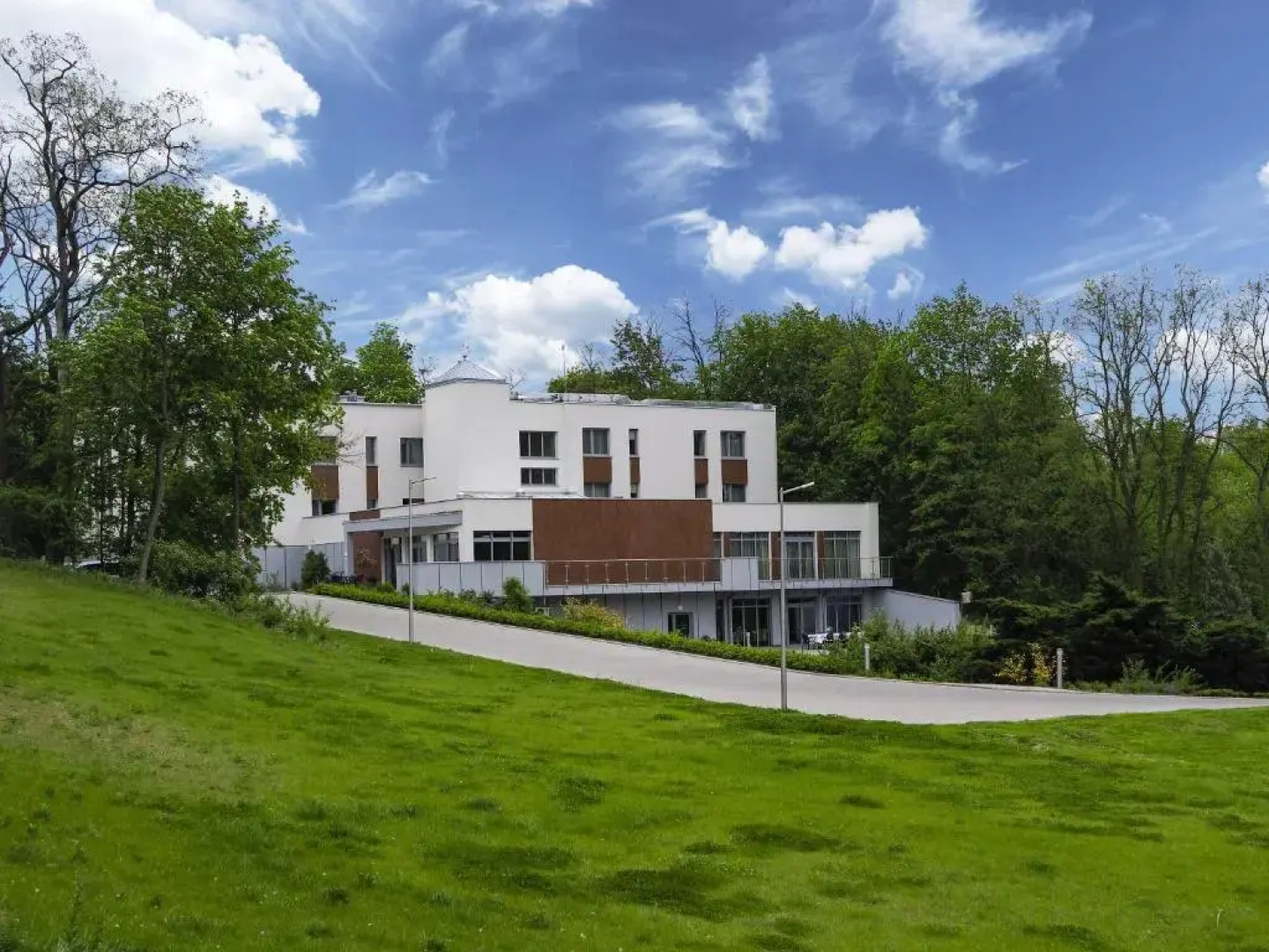 Hotelik na Słonecznym Wzgórzu