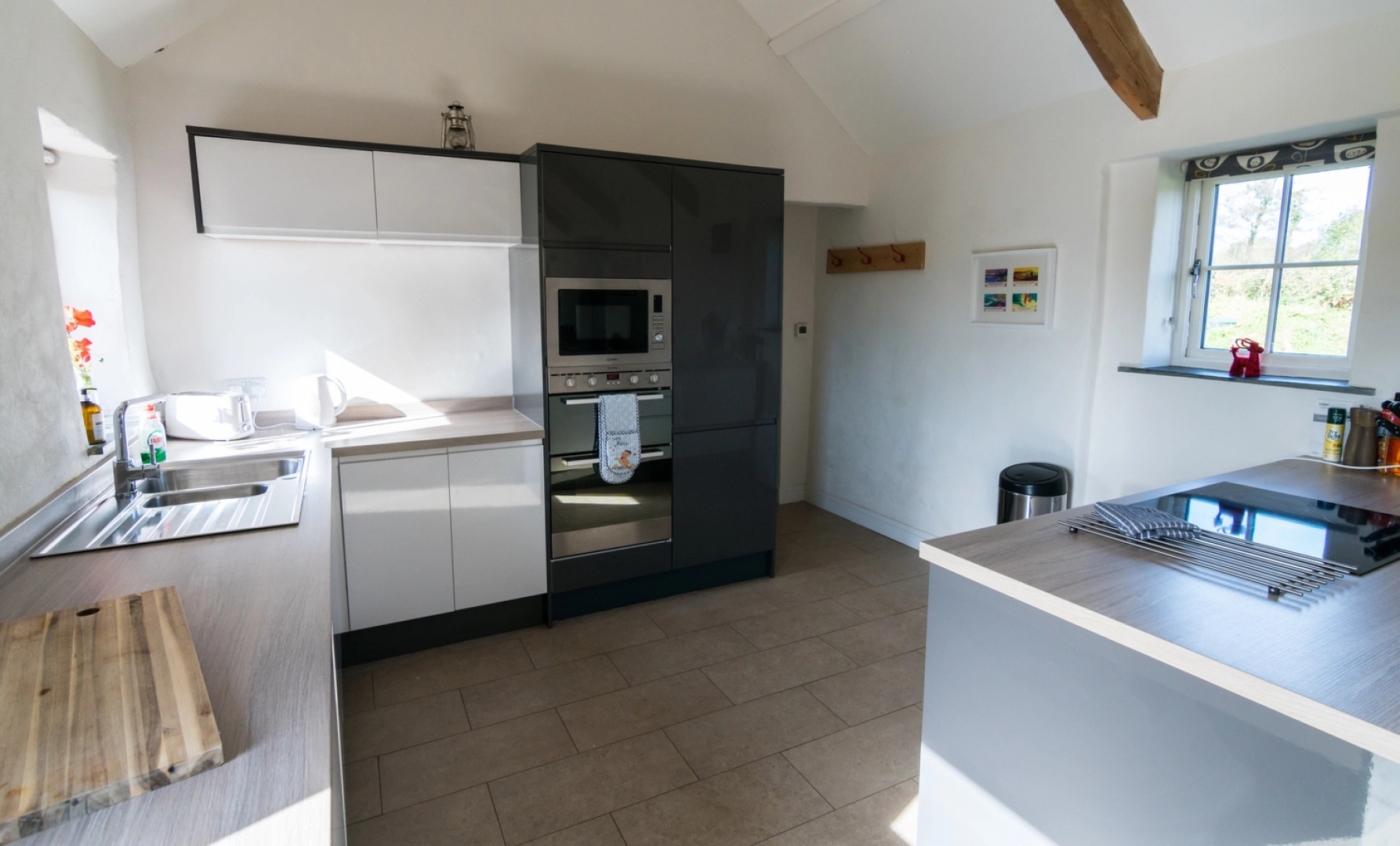 The Dairy - Luxury Cottage Hot Tub and Summer House Countryside Views Pet Friendly