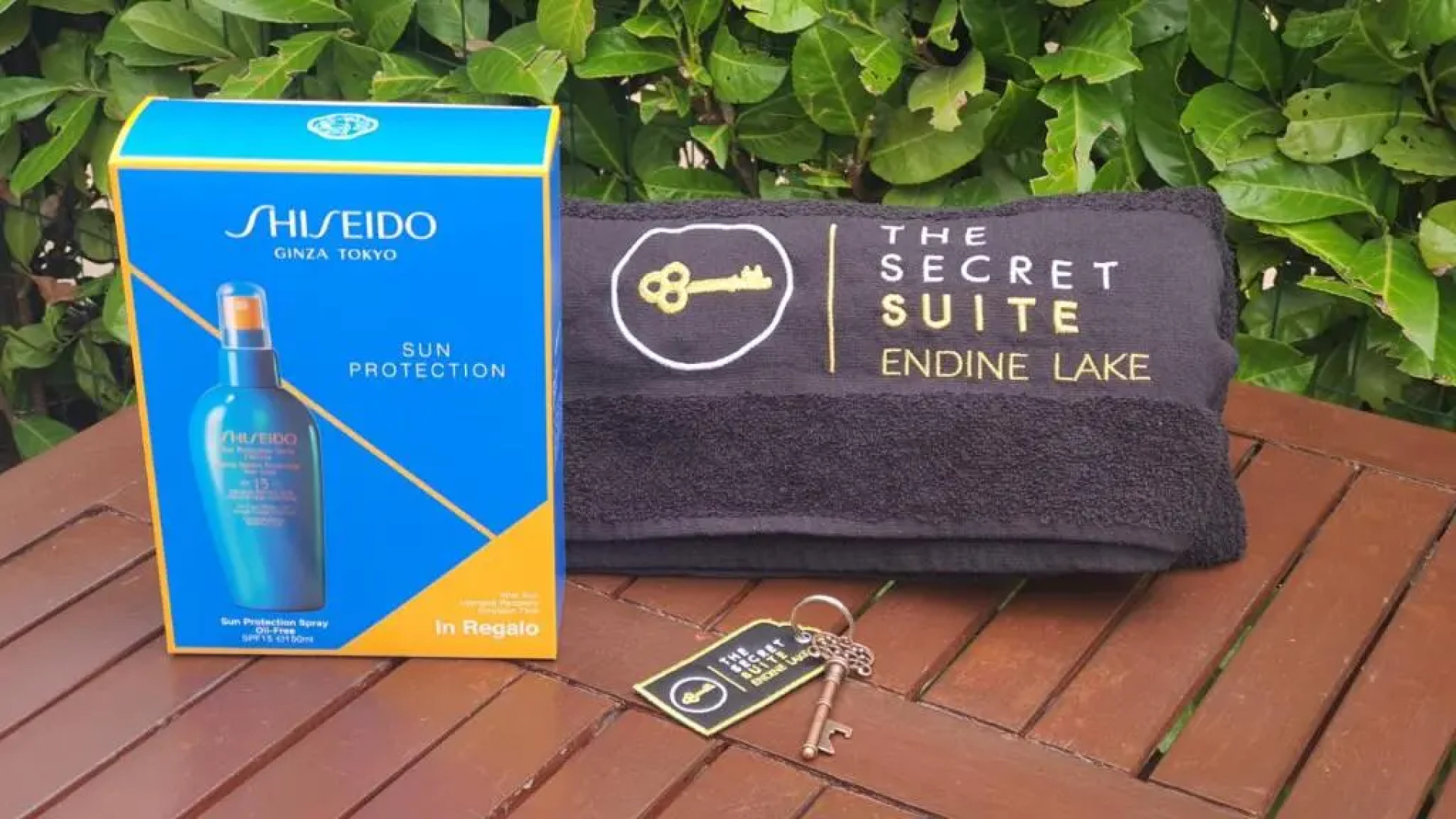 THE SECRET SUITE FIRST - Lake Endine - M01018
