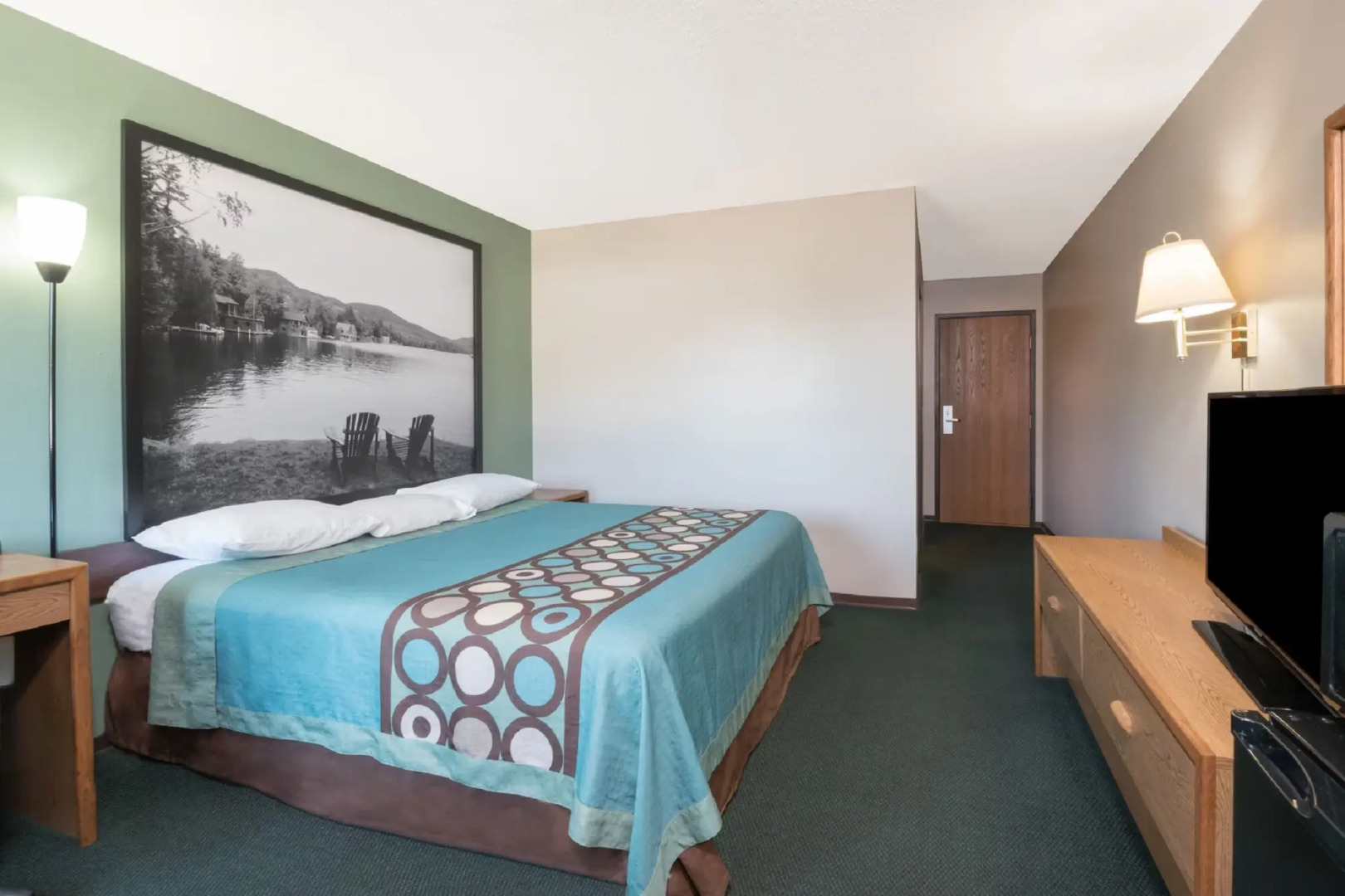 Super 8 By Wyndham Milbank