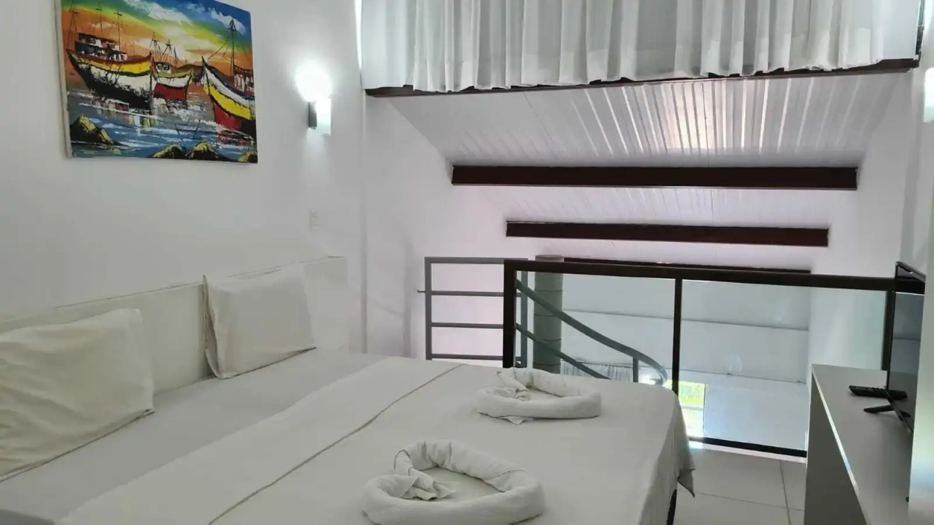 Laguna Beach Flat by AFT