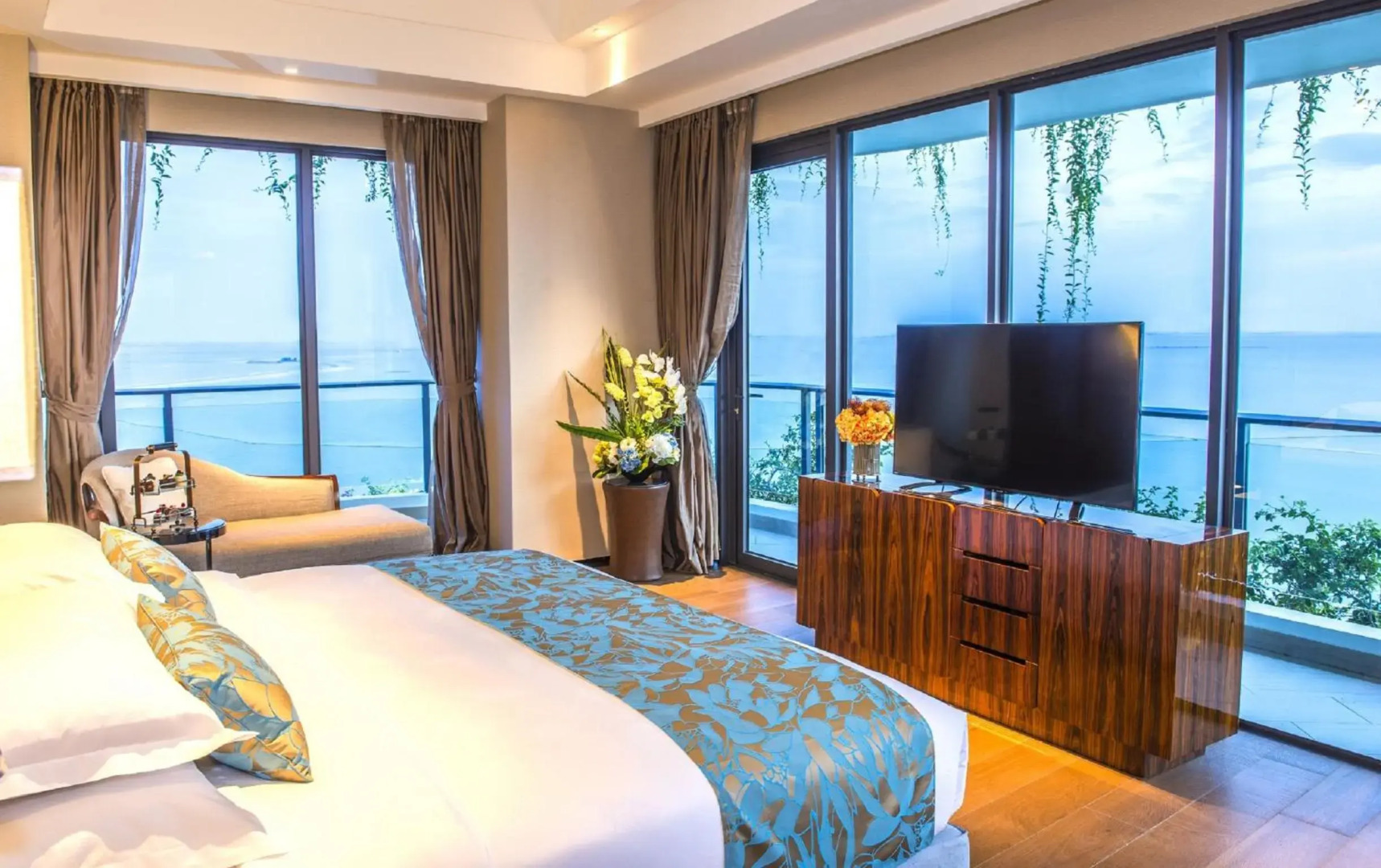 Forest City Marina Hotel