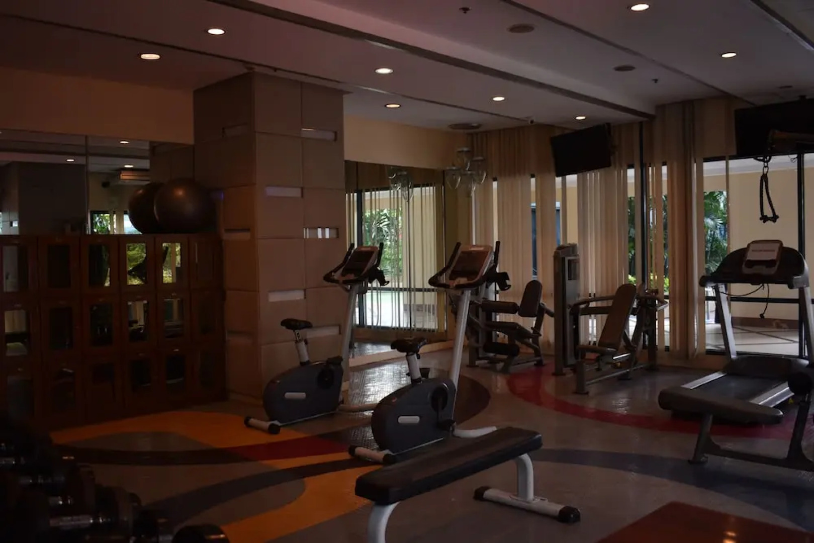 Stunning Eastwood Condo Suite