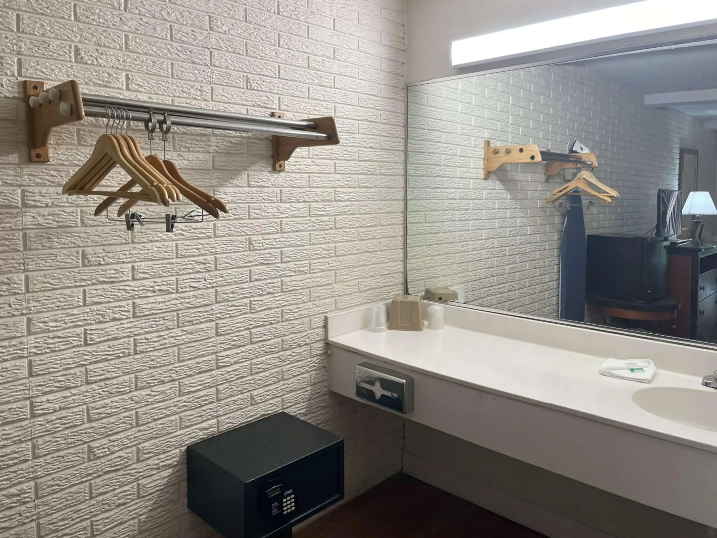 Motel 6 Summerville, SC – Charleston