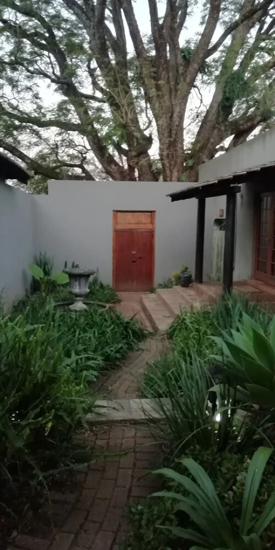 Tindlovu Country Lodge