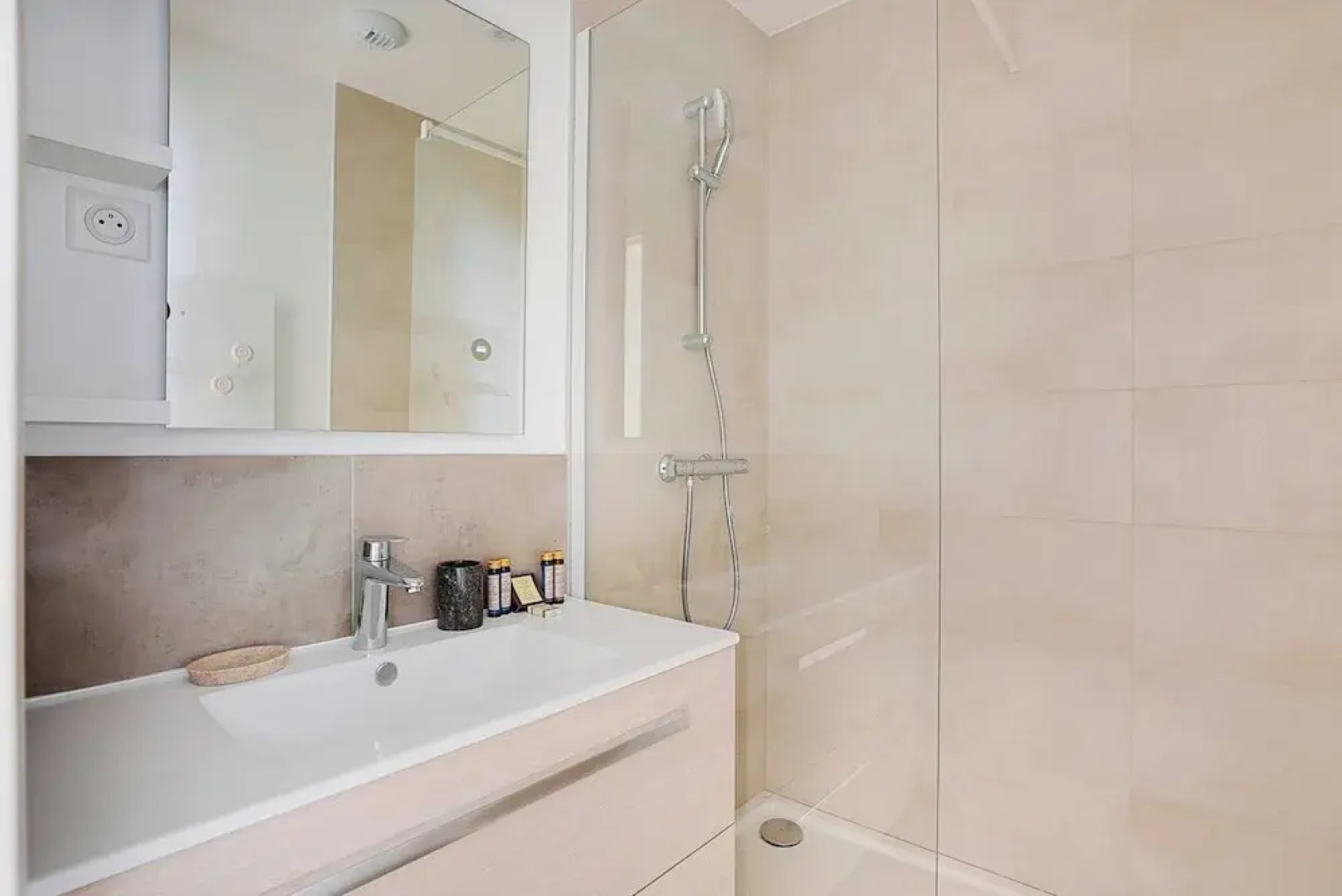 Spacious House 4bdr / 7P - Boulogne Billancourt