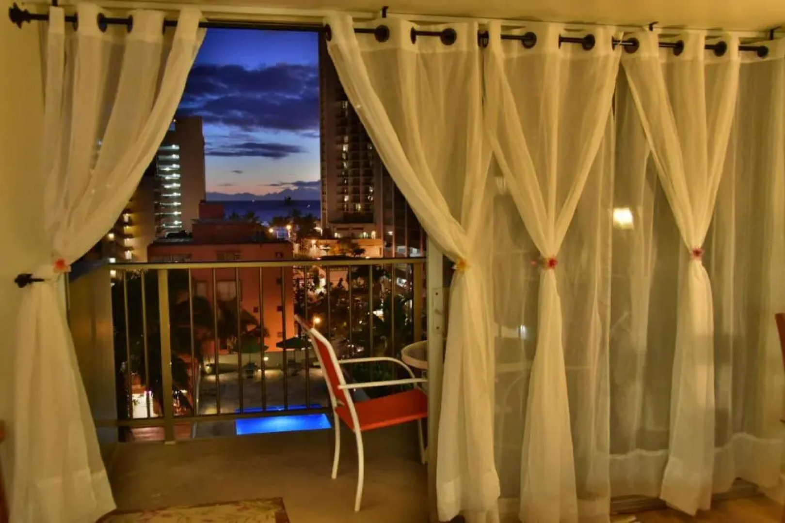 Jenny's Cottage Waikiki