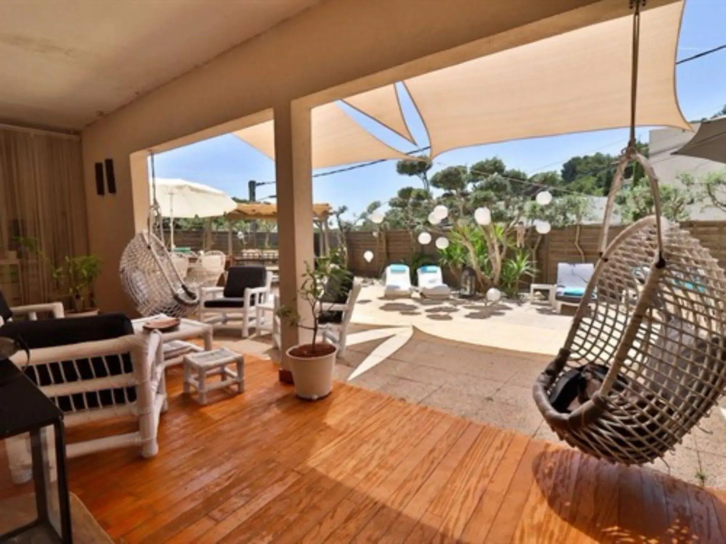 Les Chambres dHôtes du Grand Mornas