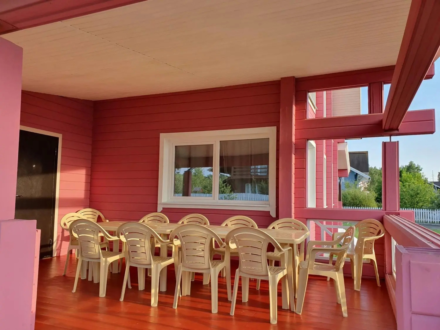 Ontario Village (Онтарио Вилладж)