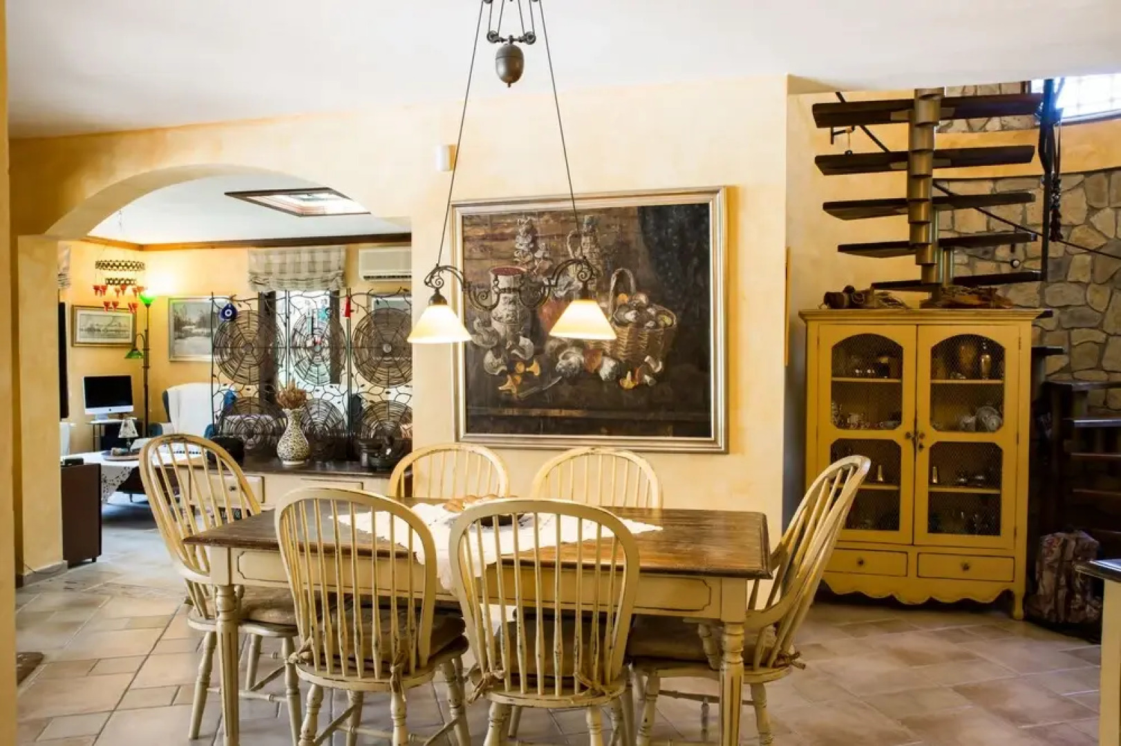 Important Group Villa Costa