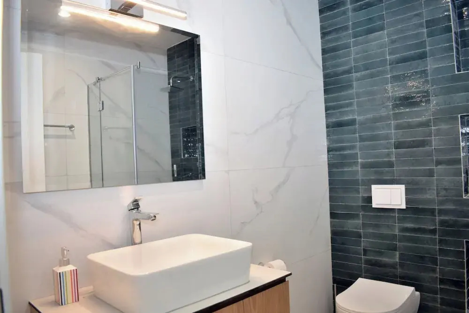 White Moon Apartment 301