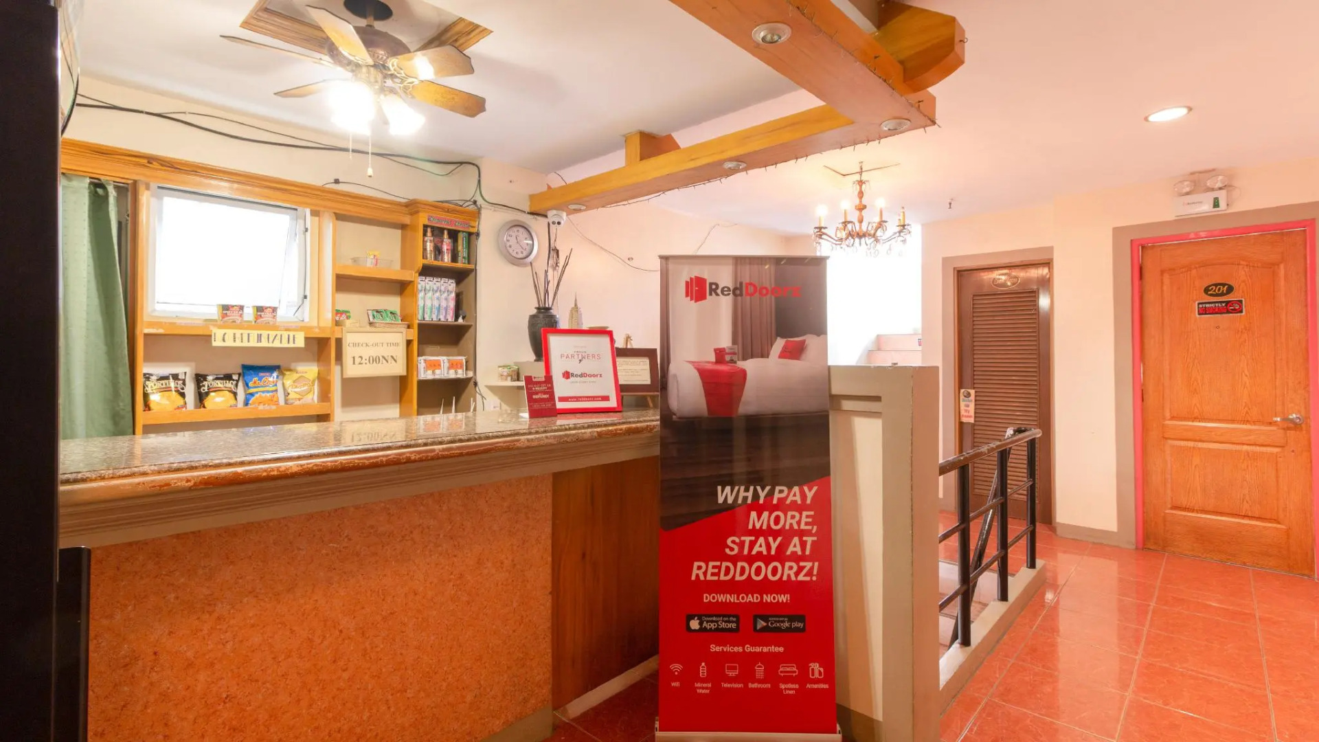 RedDoorz @ Paterno Street Tacloban