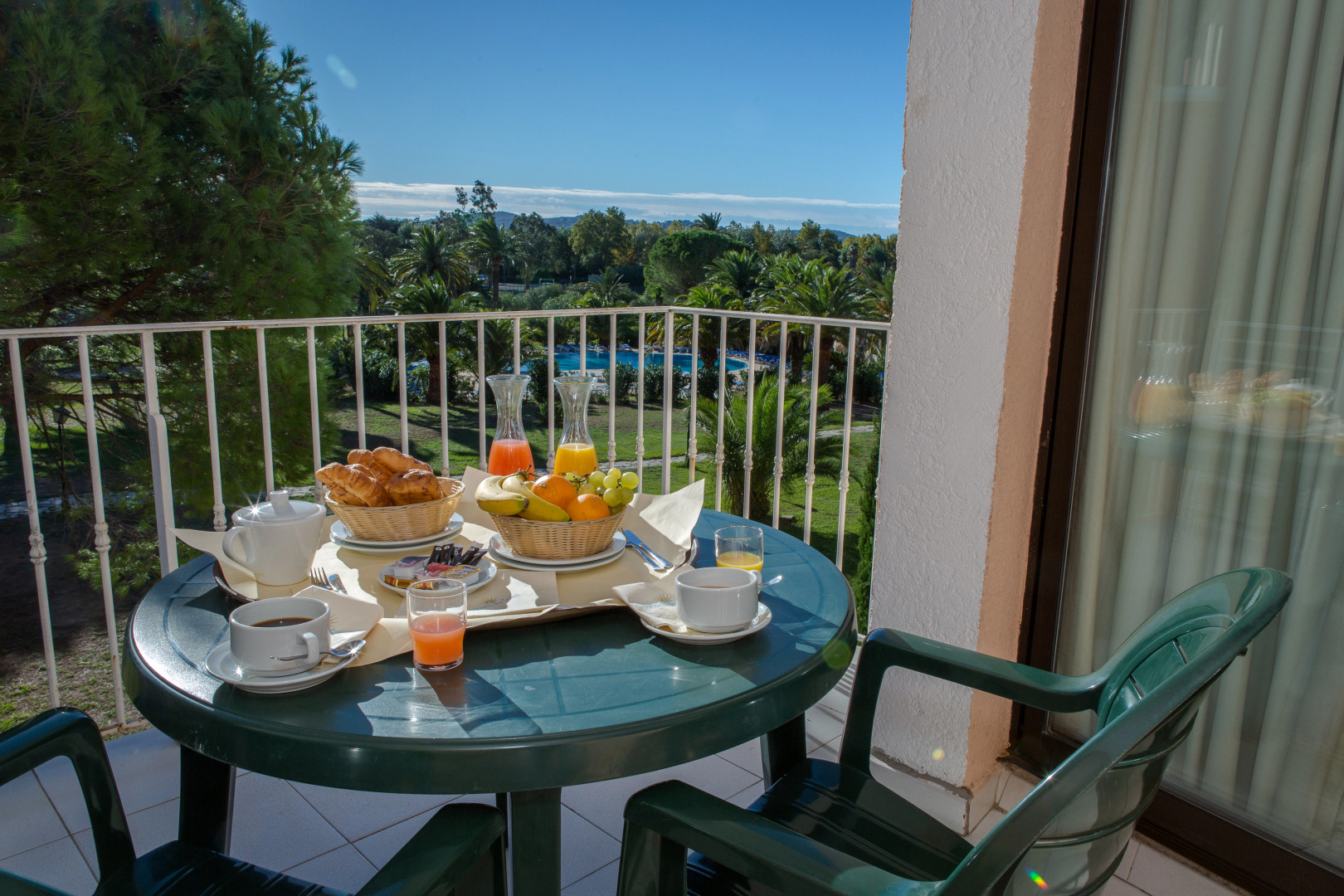 SOWELL Family Port Grimaud