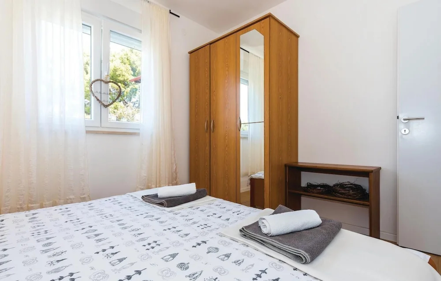 Stunning Home in Primosten With Wifi and 5 Bedrooms
