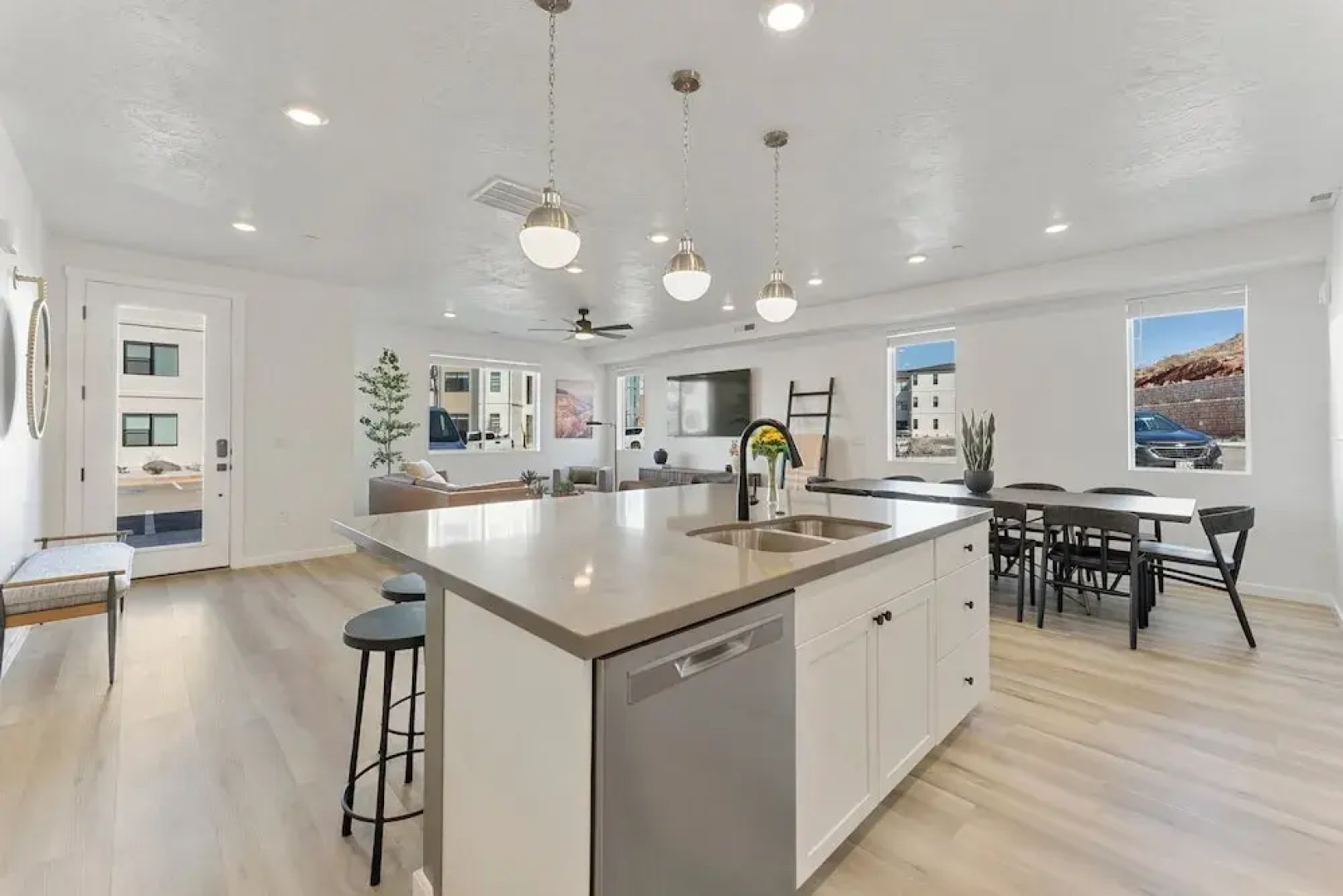 Sand Cove Retreat 5 Bedroom Townhouse