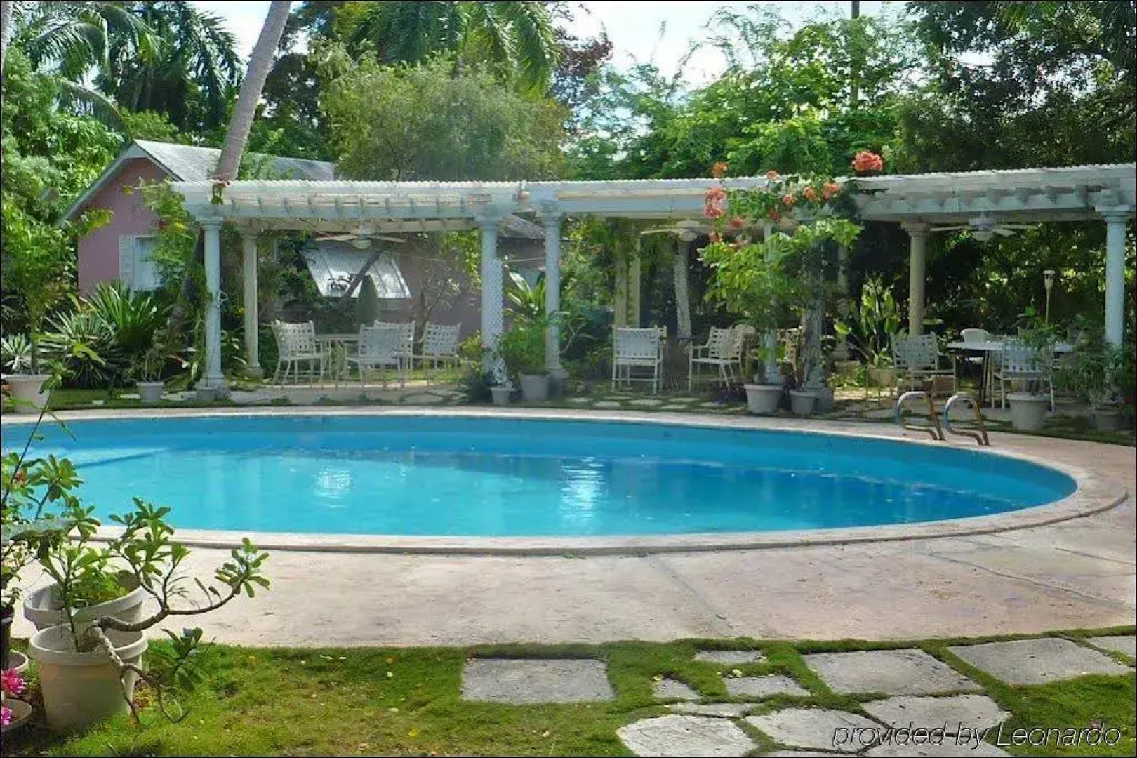 Orchard Garden Hotel & Suites