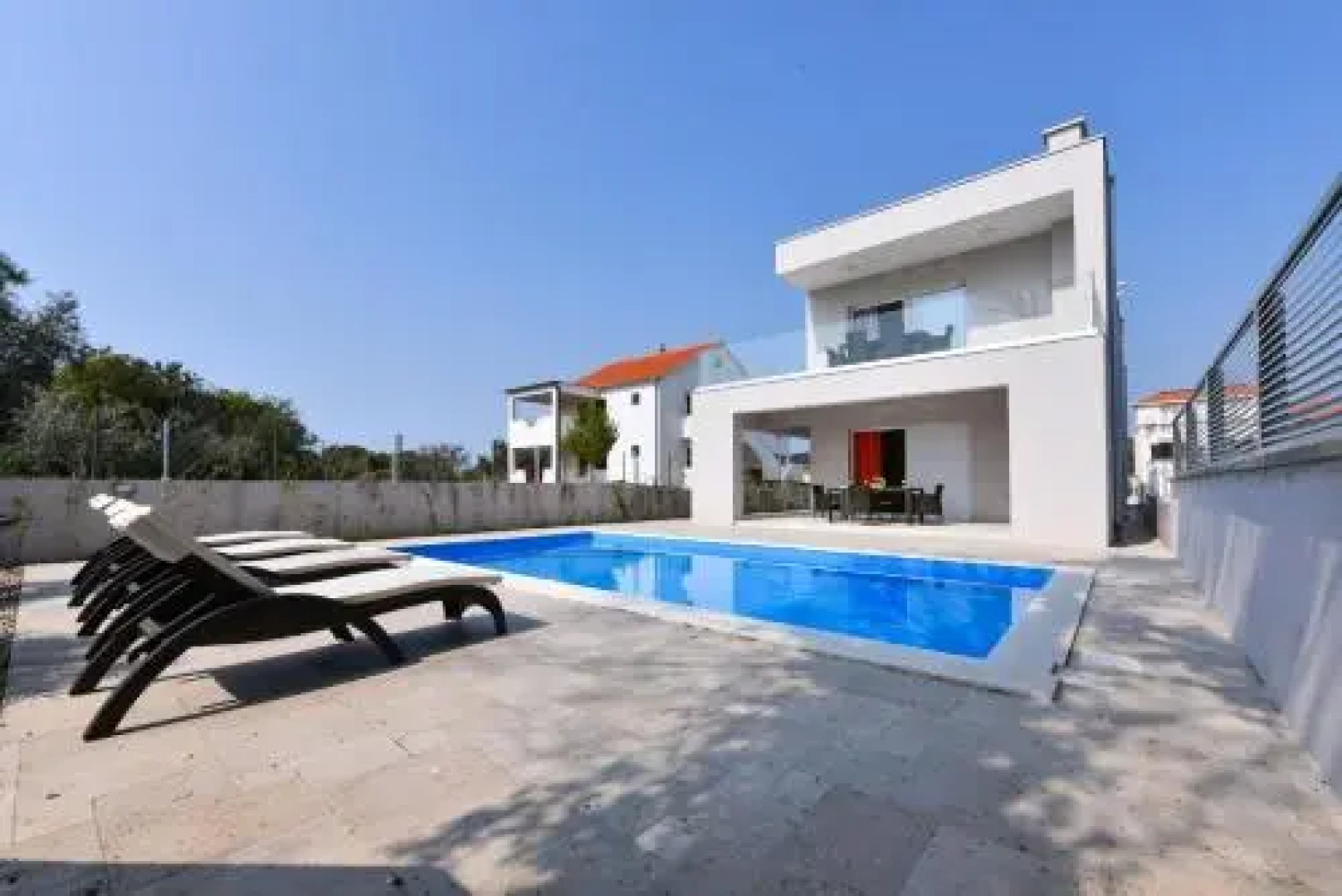 Crowonder Harbor Villa