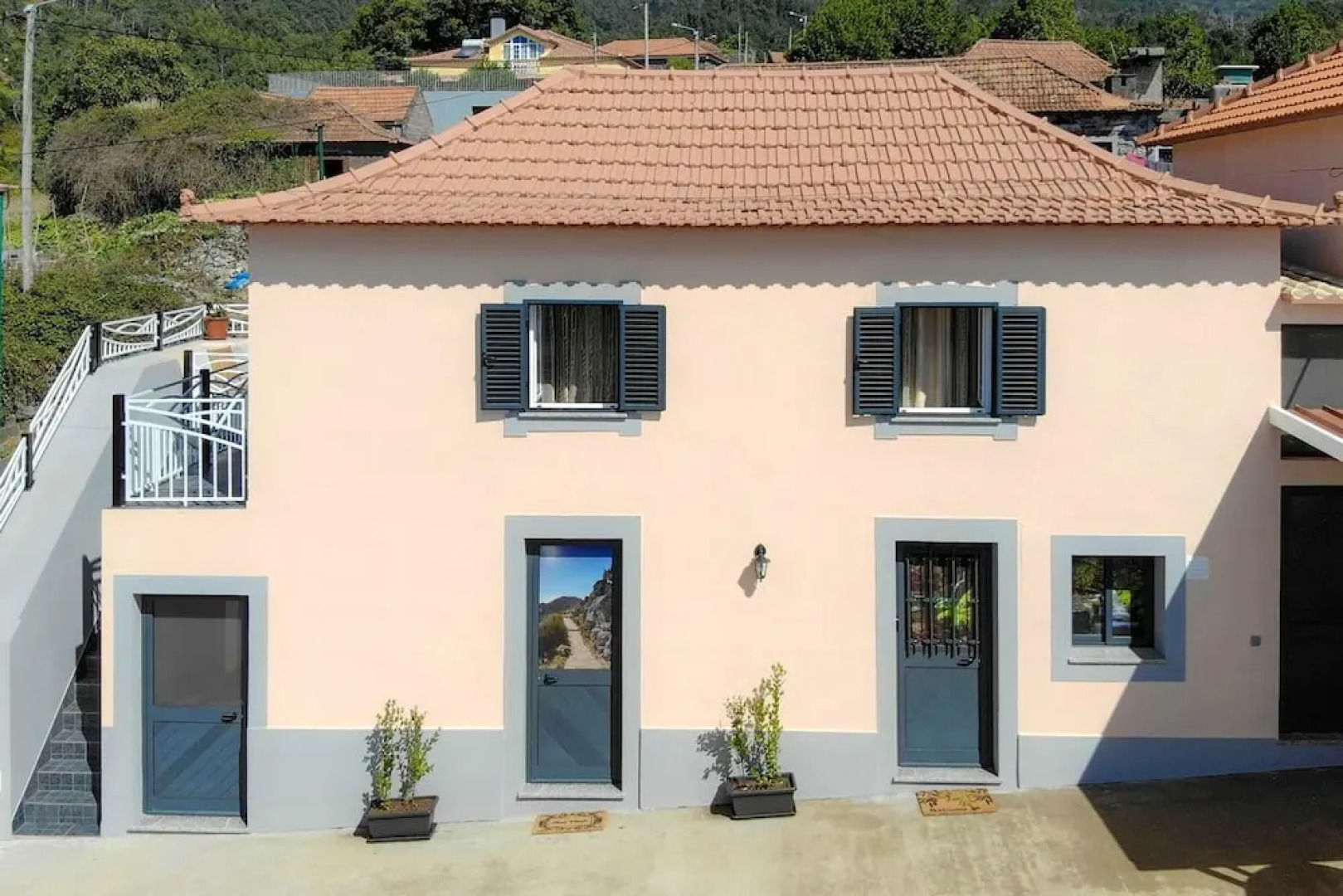 House With One Bedroom In Faja Da Ovelha With Wonderful Sea View Furnished Terrace And Wifi