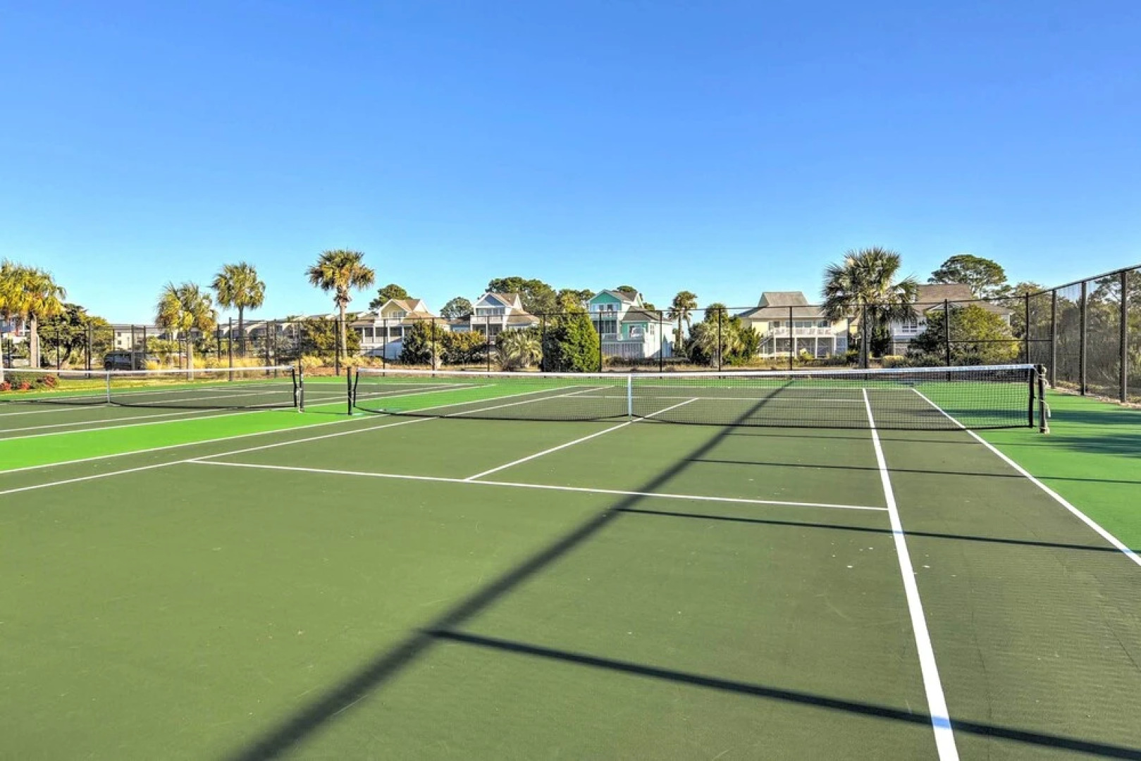 St Helena Island Vacation Rental: Walk to Beach!