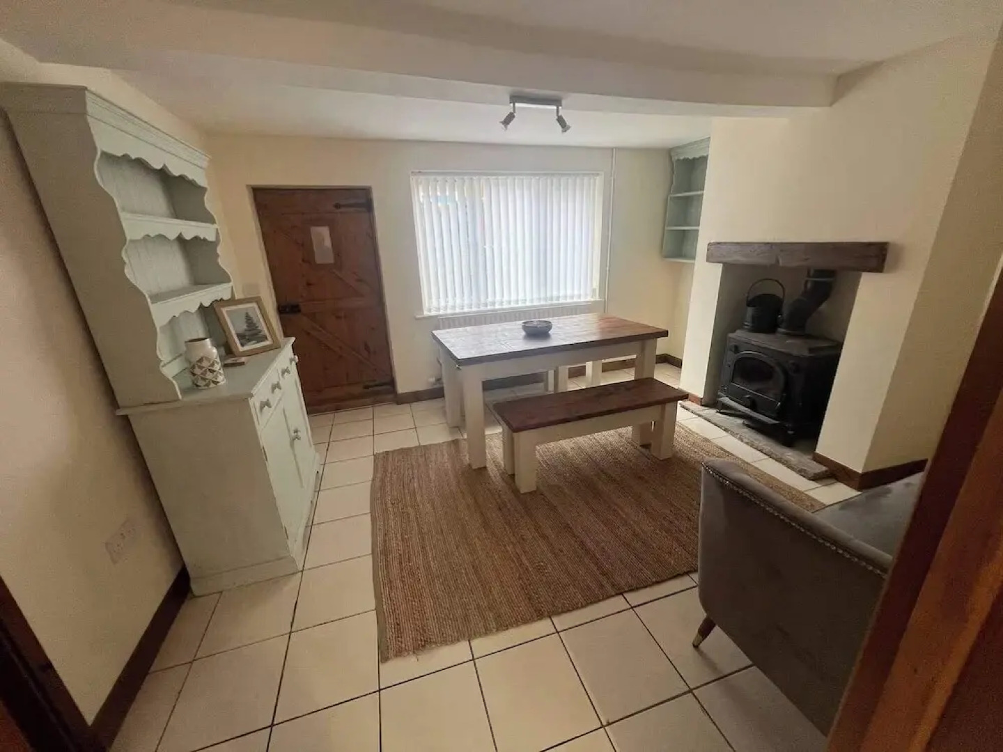 Blyton 2-bed Cottage, Parking, 30m to Lincoln