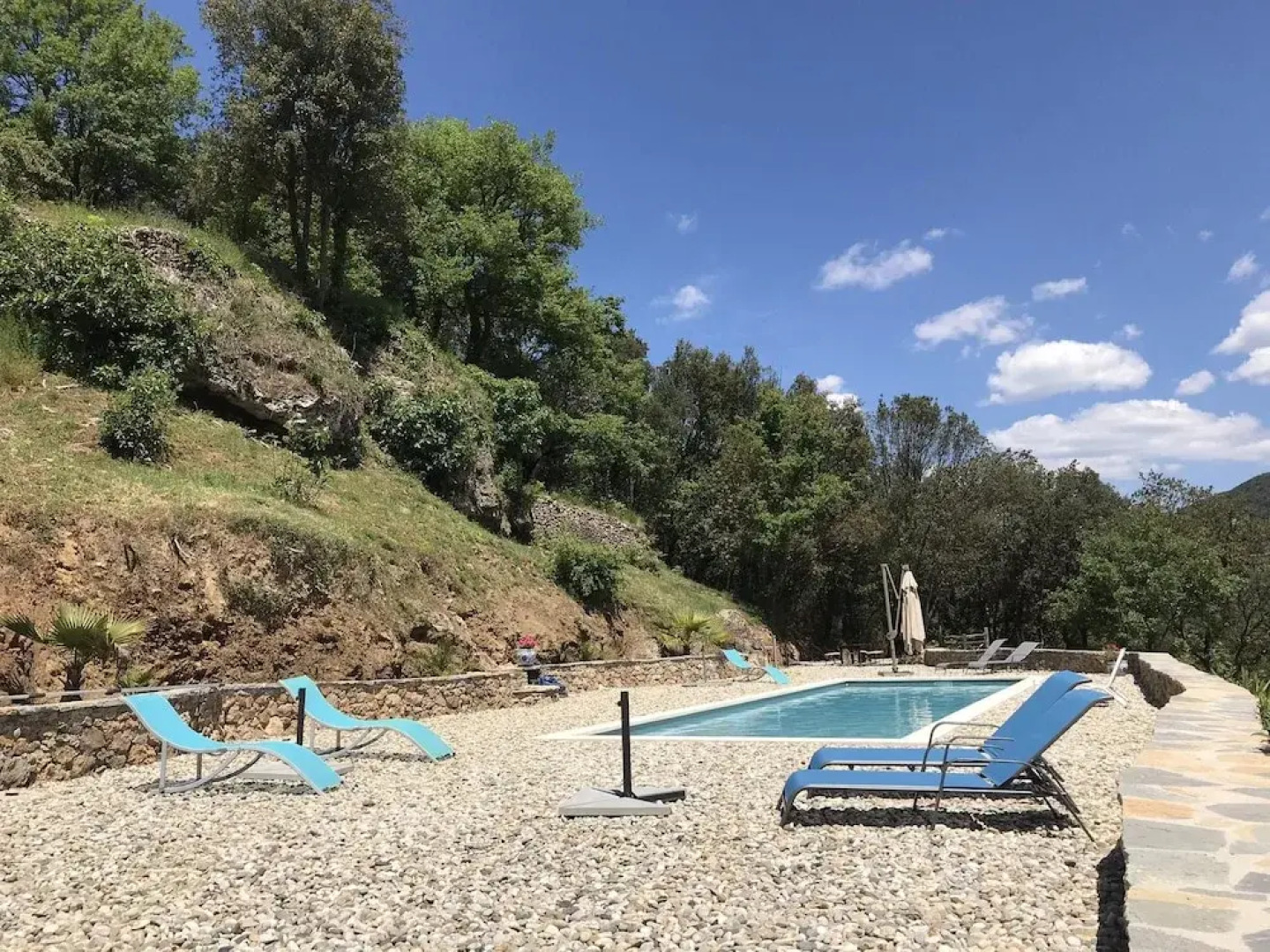 House With 2 Bedrooms in Saint-julien-de-la-nef, With Wonderful Mountain View, Pool Access and Enclosed Garden