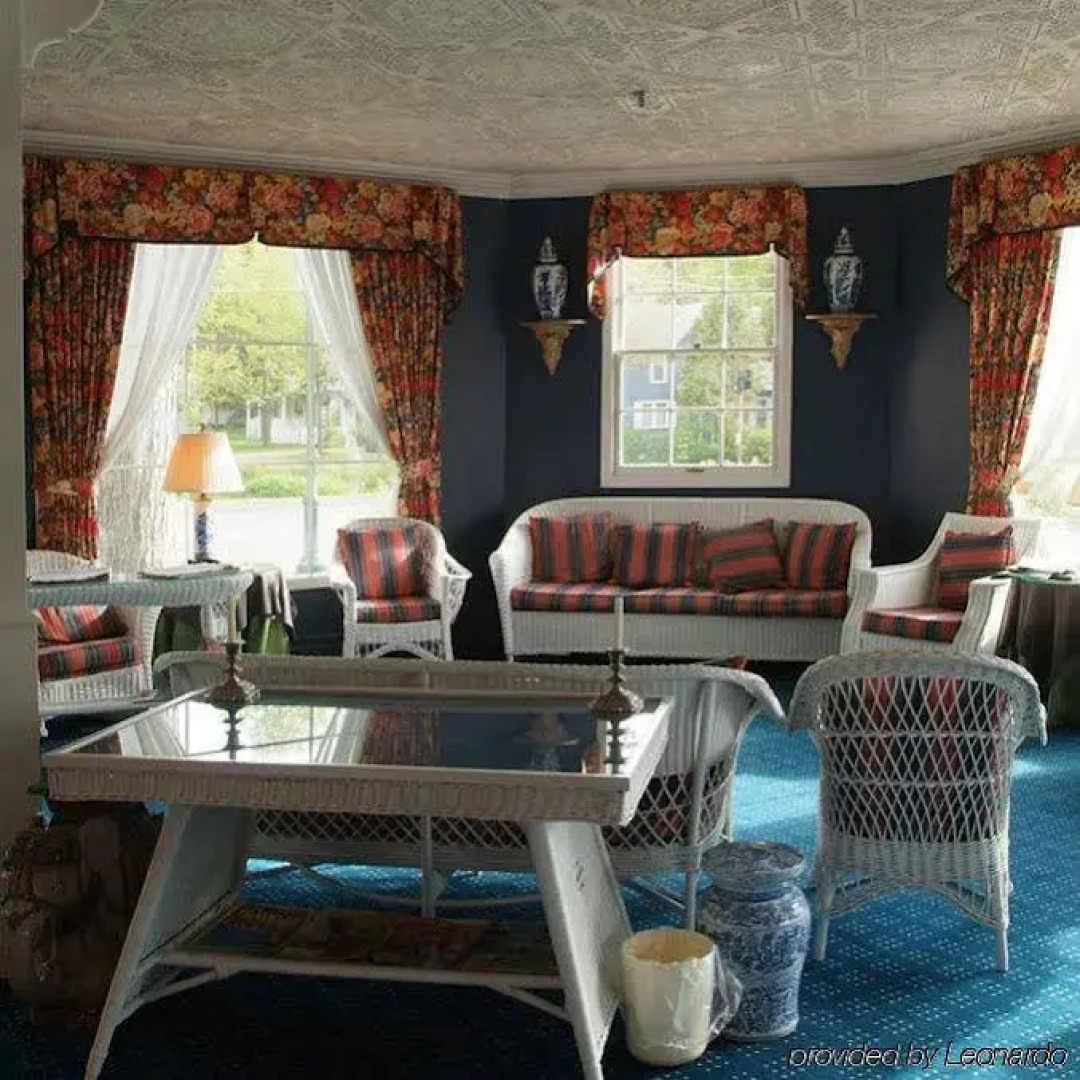 Stafford's Bay View Inn