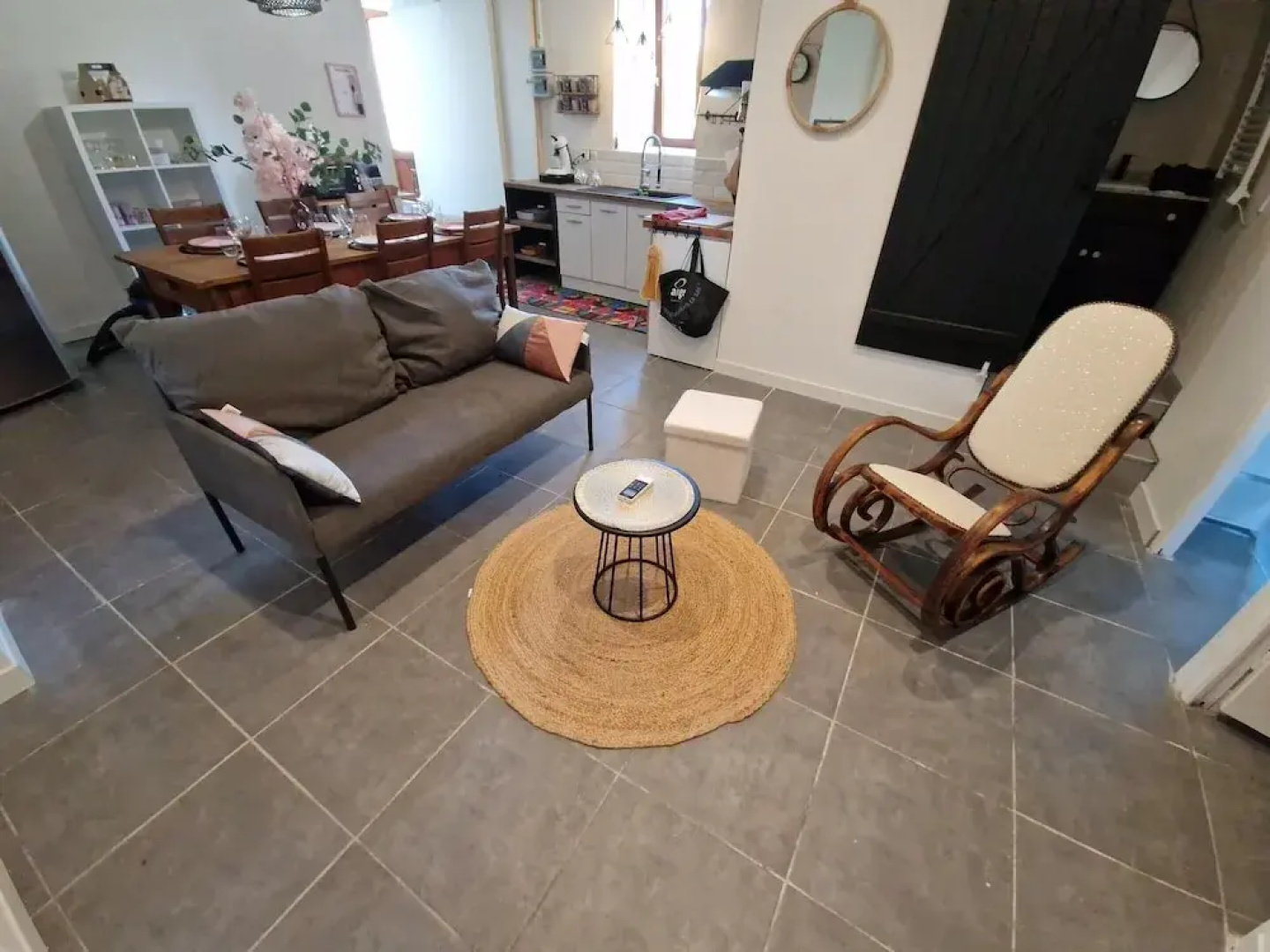 Apartment With Swimming Pool, Wifi
